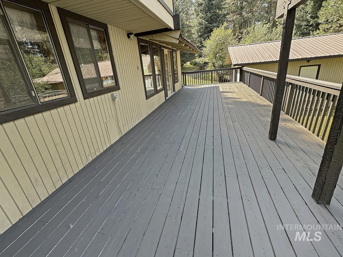109 Par Drive, Cascade, Idaho 83611, 3 Bedrooms, 2 Bathrooms, Residential For Sale, Price $734,900, 98961004