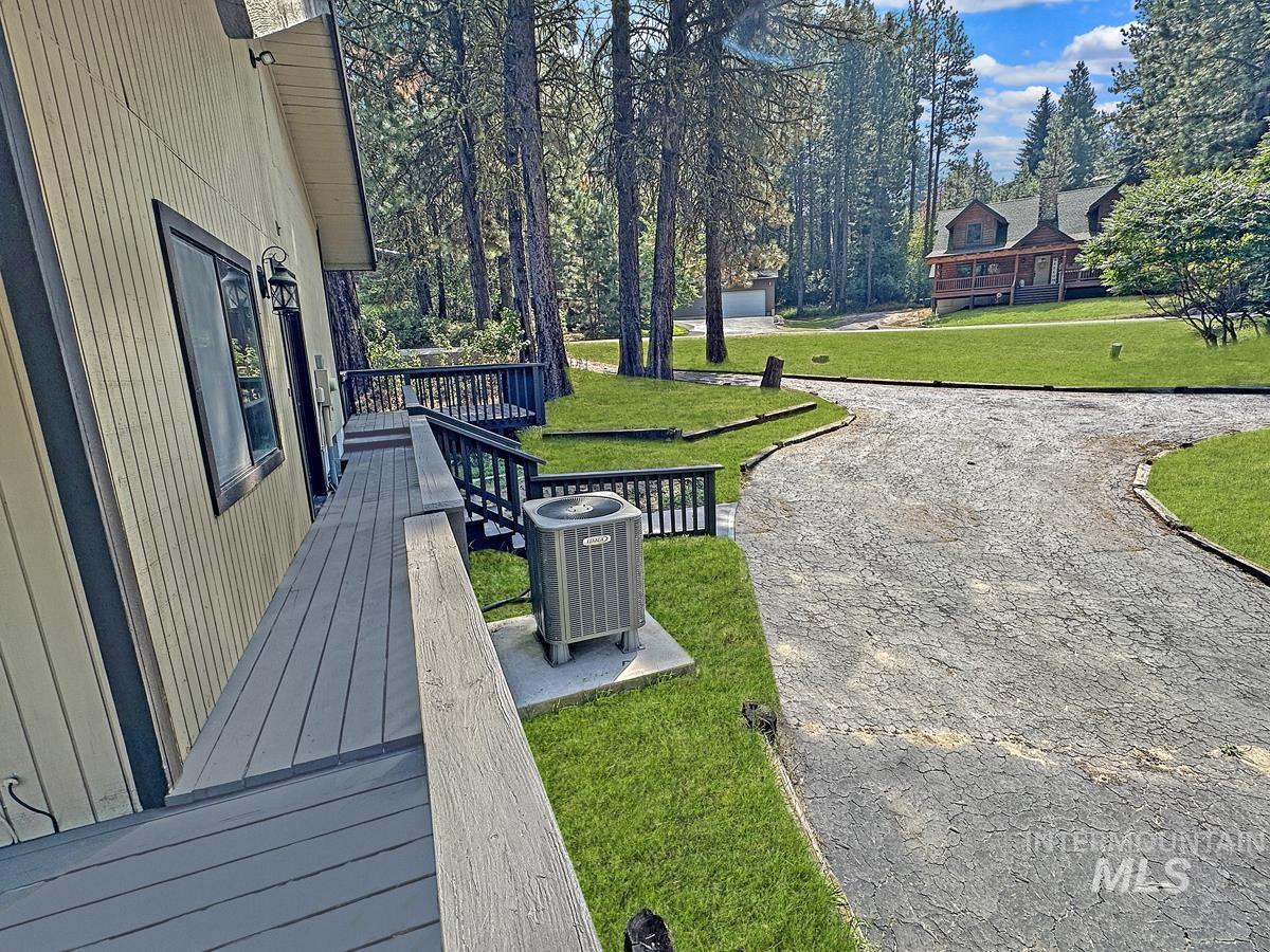 109 Par Drive, Cascade, Idaho 83611, 3 Bedrooms, 2 Bathrooms, Residential For Sale, Price $734,900, 98961004