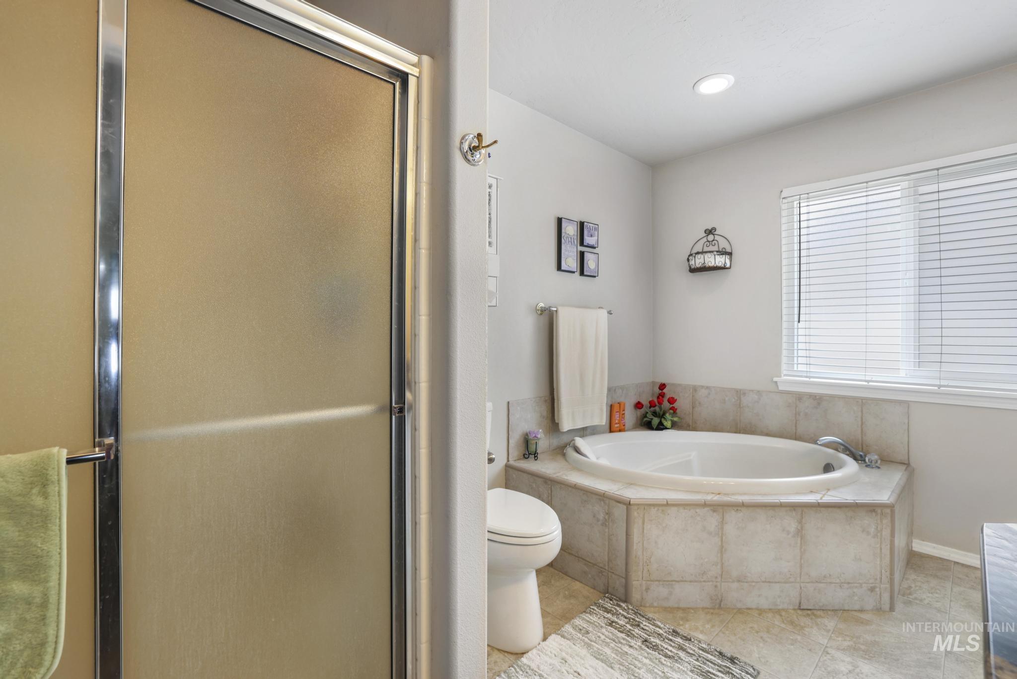 265 Cedar Park Cir, Twin Falls, Idaho 83301, 3 Bedrooms, 2 Bathrooms, Residential For Sale, Price $399,900, 98961006