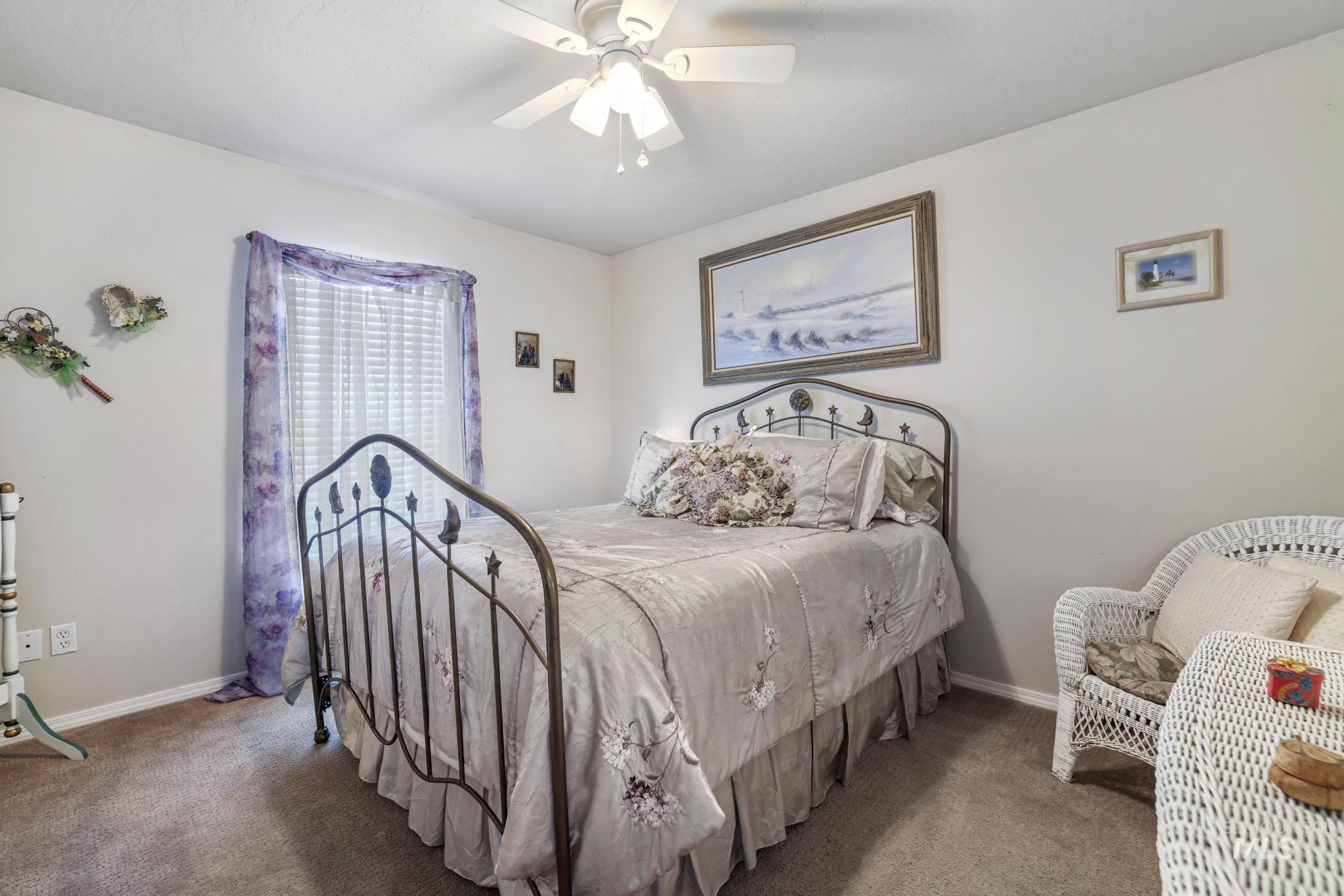 265 Cedar Park Cir, Twin Falls, Idaho 83301, 3 Bedrooms, 2 Bathrooms, Residential For Sale, Price $399,900, 98961006