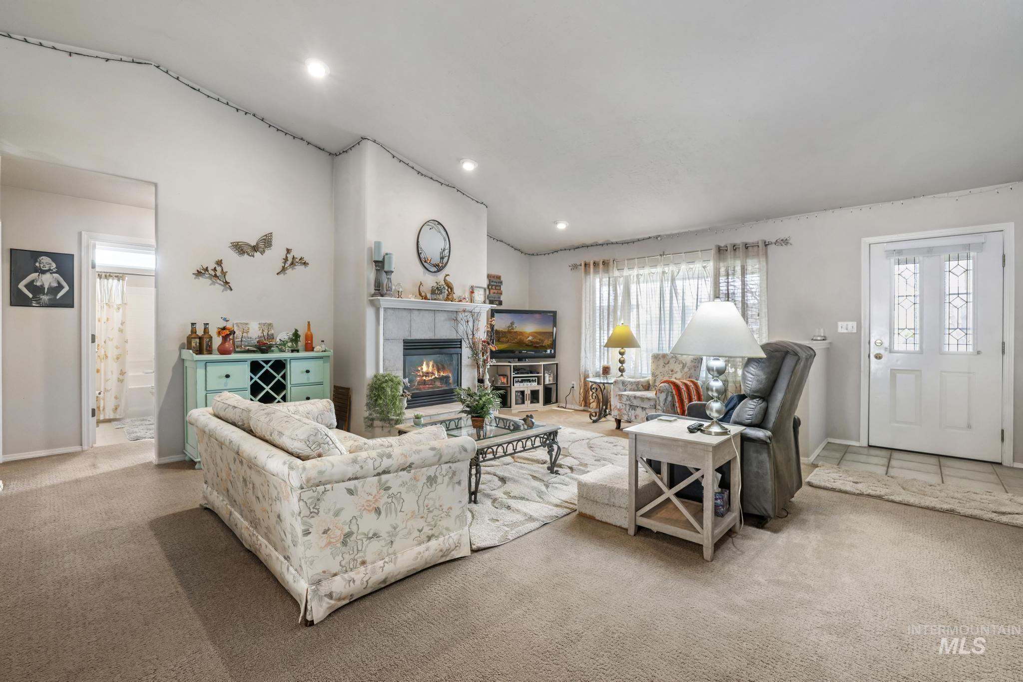 265 Cedar Park Cir, Twin Falls, Idaho 83301, 3 Bedrooms, 2 Bathrooms, Residential For Sale, Price $399,900, 98961006