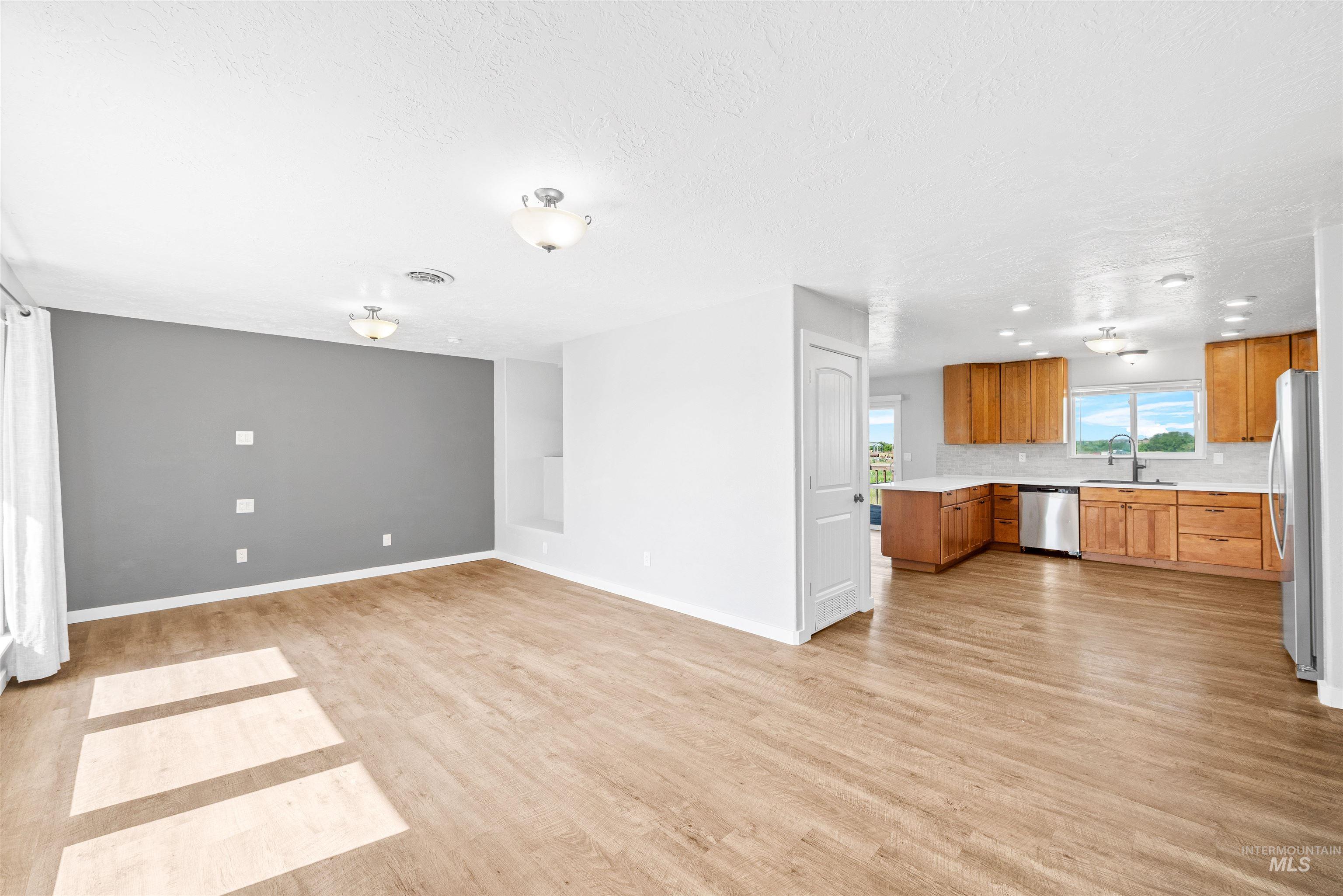 10947 Iowa Ave, Payette, Idaho 83661, 5 Bedrooms, 3 Bathrooms, Residential For Sale, Price $565,000, 98961022