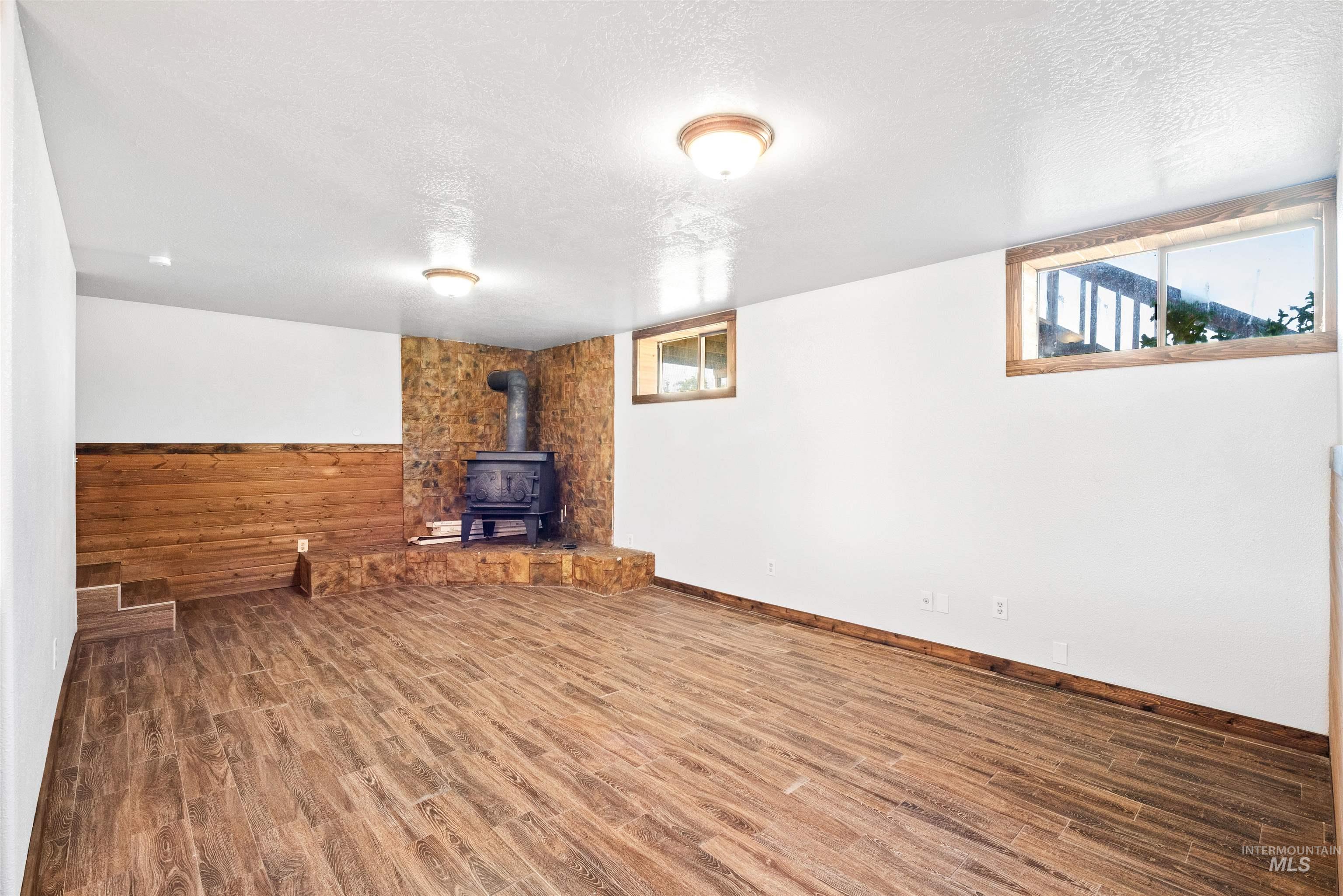 10947 Iowa Ave, Payette, Idaho 83661, 5 Bedrooms, 3 Bathrooms, Residential For Sale, Price $565,000, 98961022