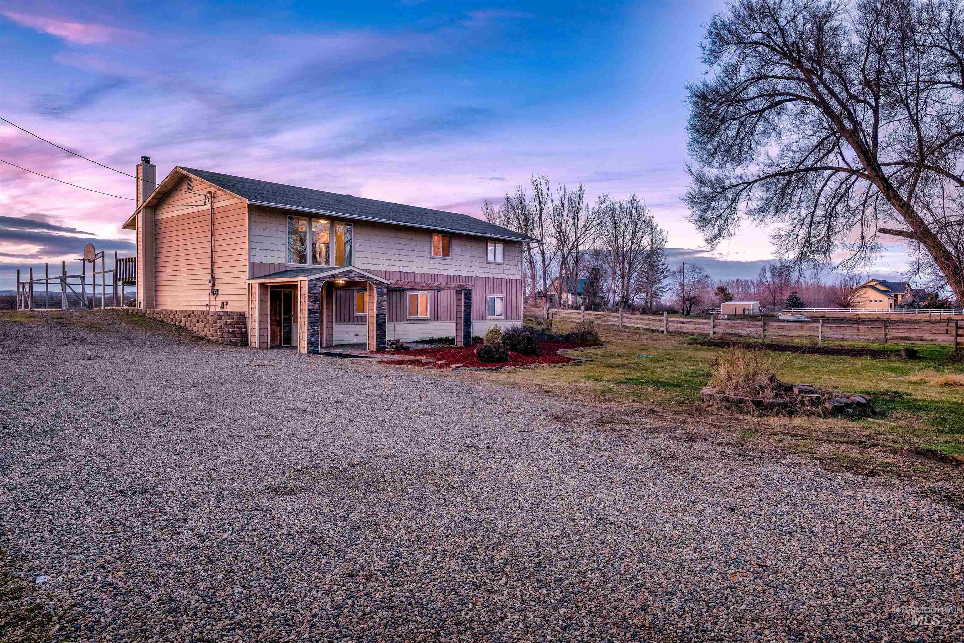 10947 Iowa Ave, Payette, Idaho 83661, 5 Bedrooms, 3 Bathrooms, Residential For Sale, Price $565,000, 98961022