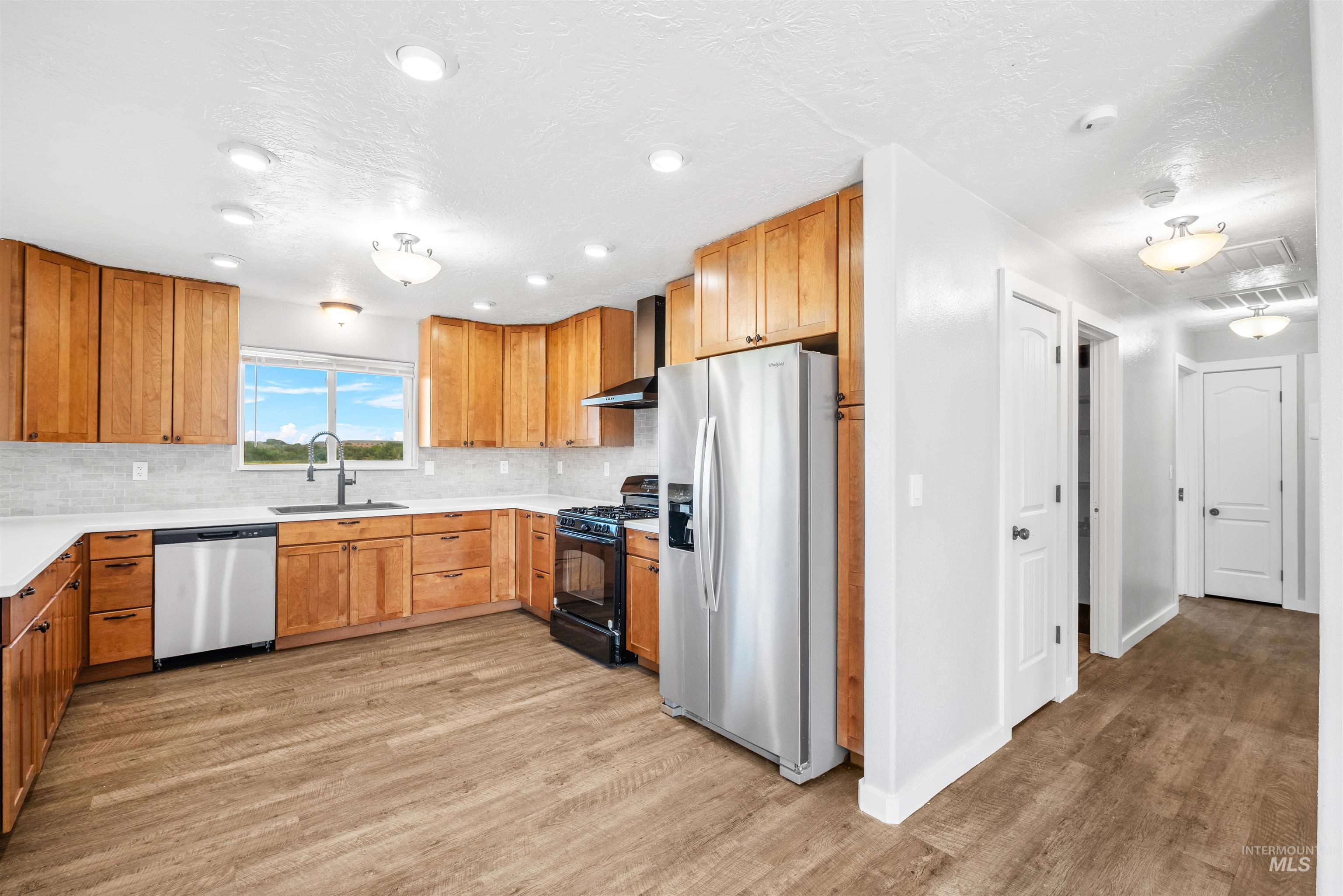10947 Iowa Ave, Payette, Idaho 83661, 5 Bedrooms, 3 Bathrooms, Residential For Sale, Price $565,000, 98961022