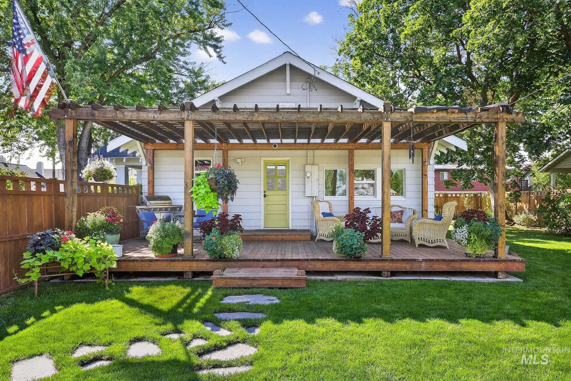 1703 N N Hartman St., Boise, Idaho 83704, 2 Bedrooms, 1 Bathroom, Residential For Sale, Price $530,000, 98961026