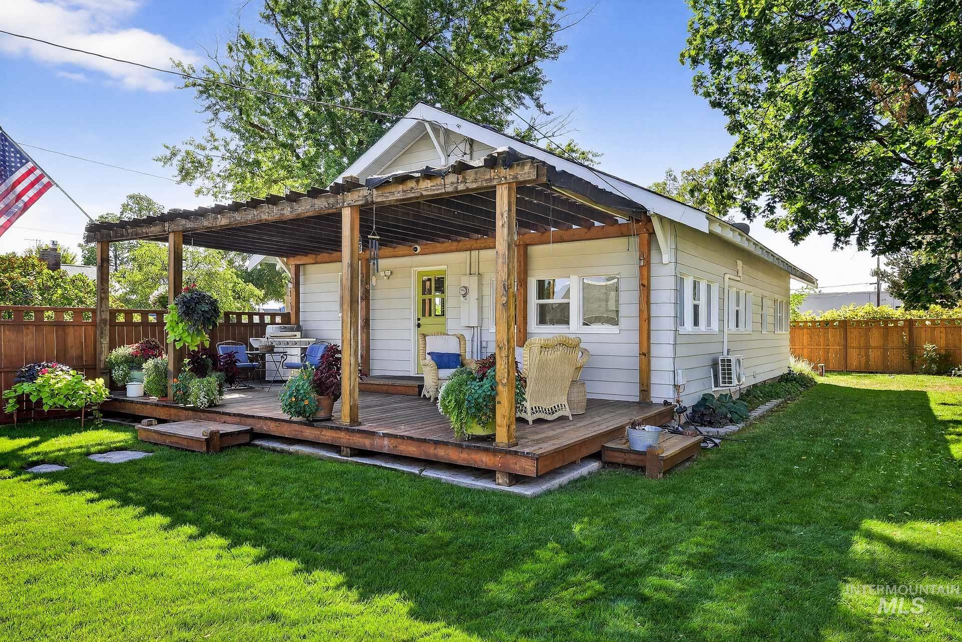 1703 N N Hartman St., Boise, Idaho 83704, 2 Bedrooms, 1 Bathroom, Residential For Sale, Price $530,000, 98961026