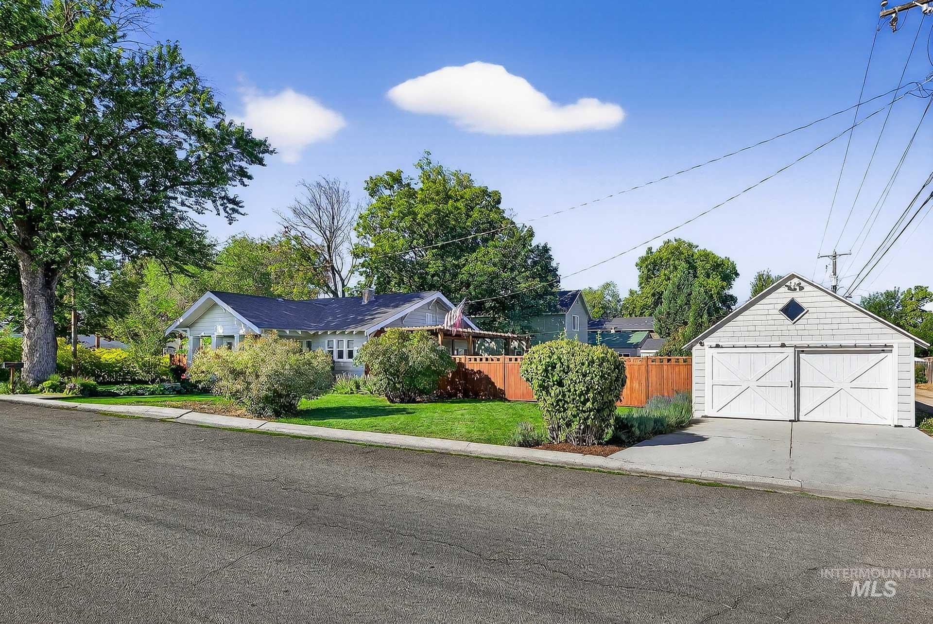 1703 N N Hartman St., Boise, Idaho 83704, 2 Bedrooms, 1 Bathroom, Residential For Sale, Price $530,000, 98961026