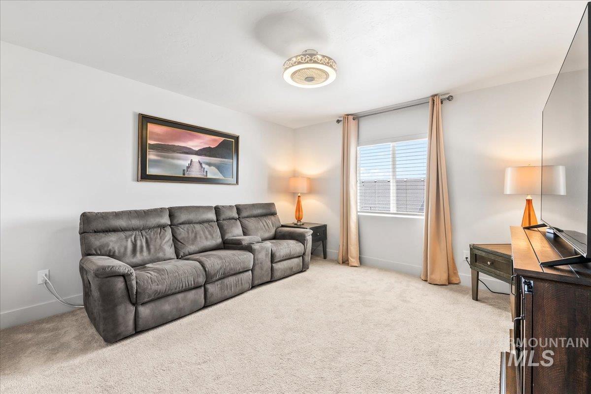 11211 Sopris Loop, Caldwell, Idaho 83605-1009, 4 Bedrooms, 2.5 Bathrooms, Residential For Sale, Price $479,000, 98961034