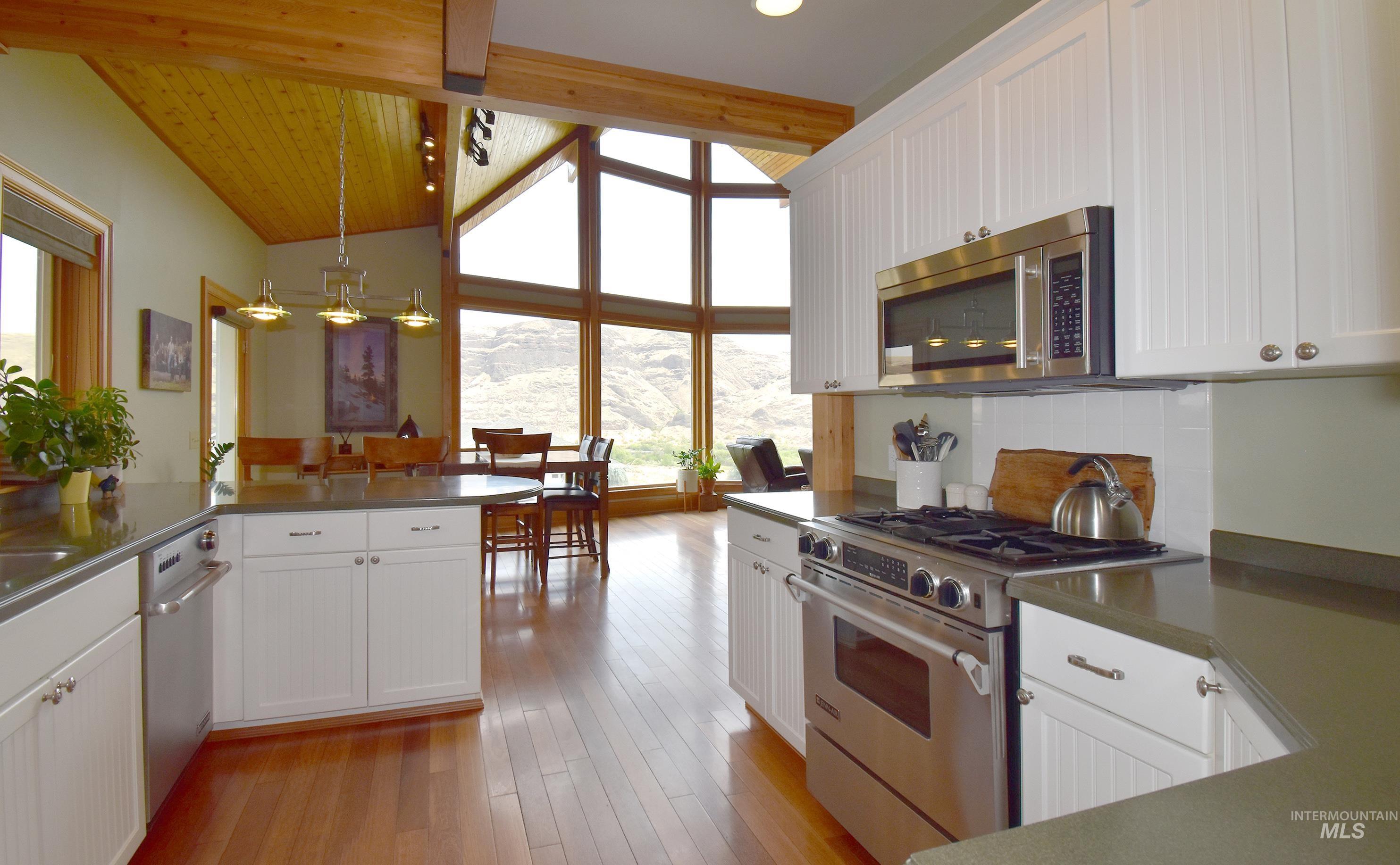 66 Appleford Court, Asotin, Washington 99402, 3 Bedrooms, 3 Bathrooms, Residential For Sale, Price $628,000, 98961048