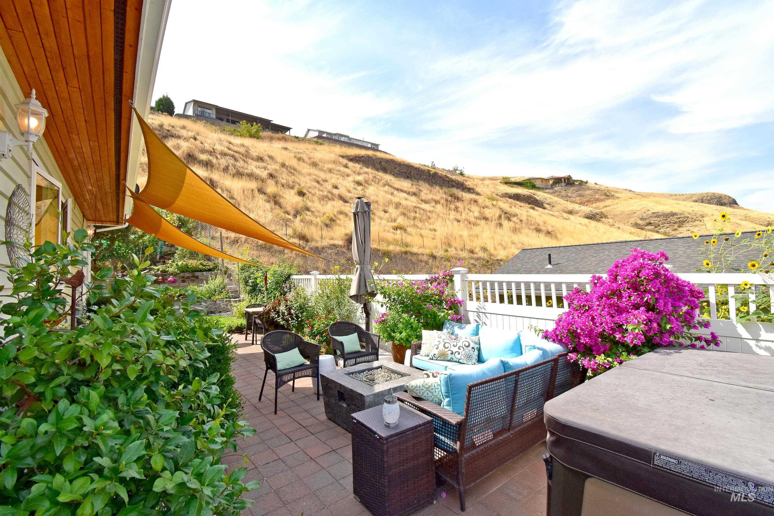 66 Appleford Court, Asotin, Washington 99402, 3 Bedrooms, 3 Bathrooms, Residential For Sale, Price $628,000, 98961048