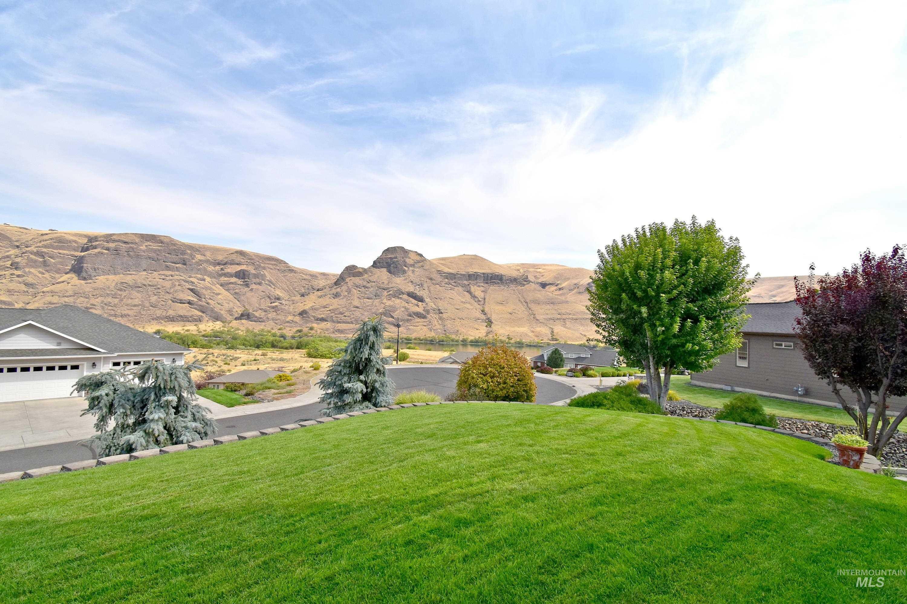 66 Appleford Court, Asotin, Washington 99402, 3 Bedrooms, 3 Bathrooms, Residential For Sale, Price $628,000, 98961048