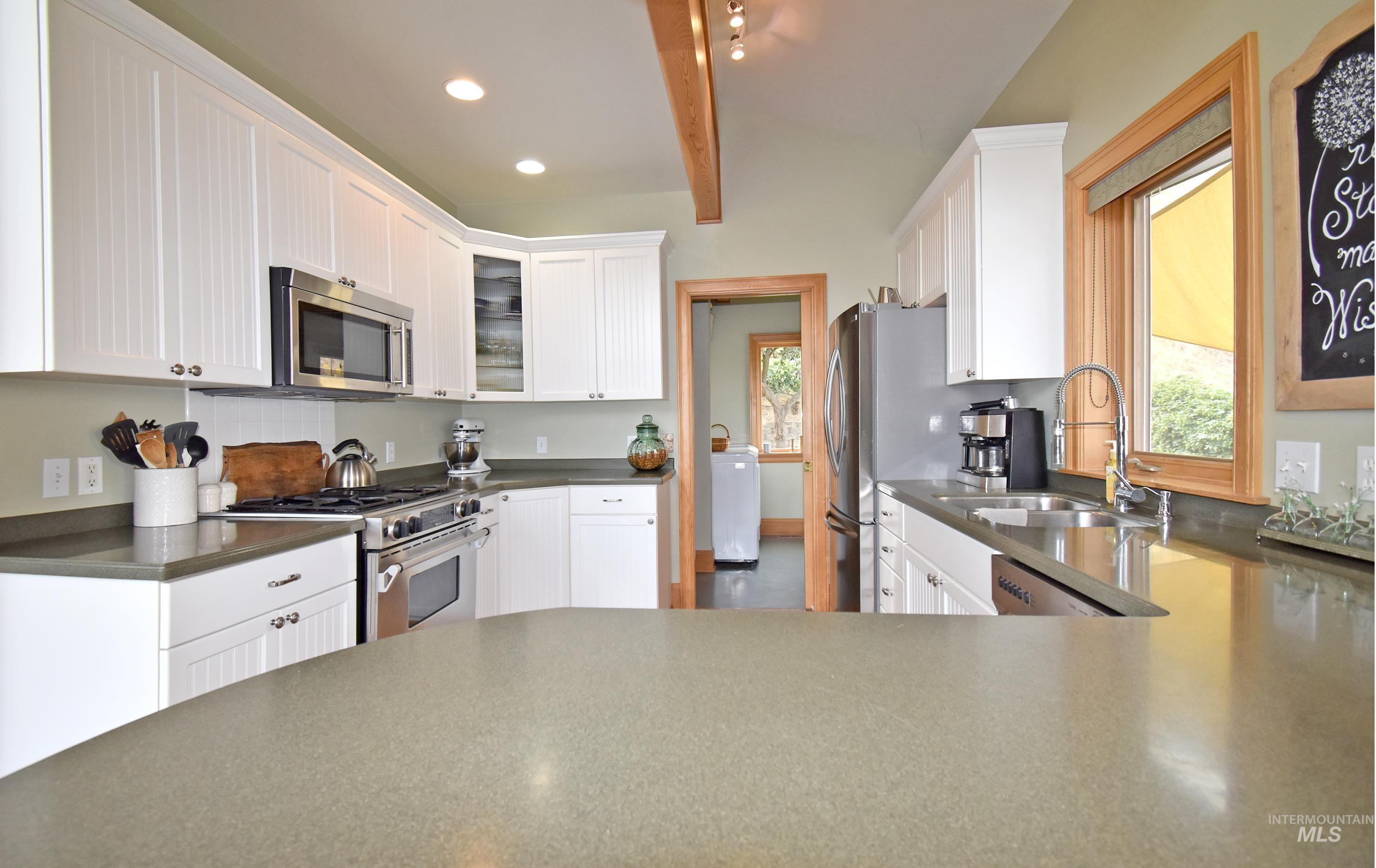 66 Appleford Court, Asotin, Washington 99402, 3 Bedrooms, 3 Bathrooms, Residential For Sale, Price $628,000, 98961048
