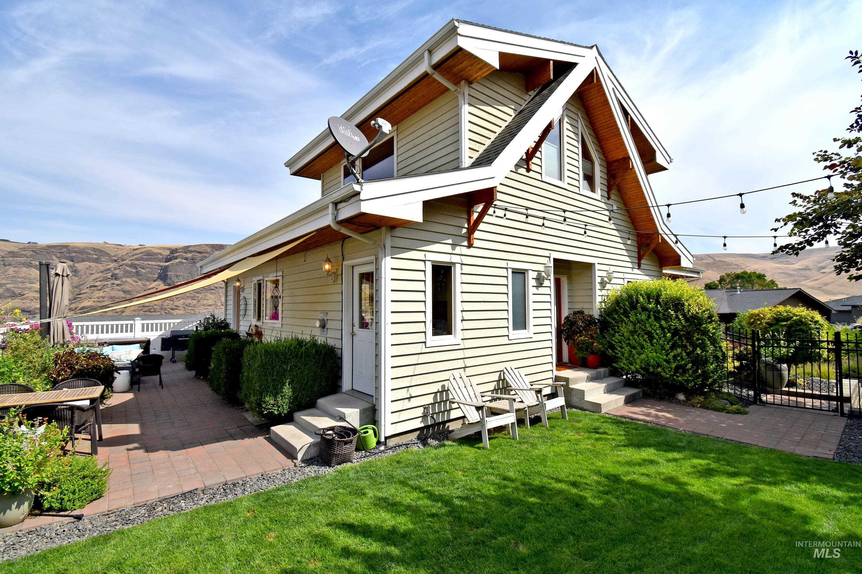 66 Appleford Court, Asotin, Washington 99402, 3 Bedrooms, 3 Bathrooms, Residential For Sale, Price $628,000, 98961048