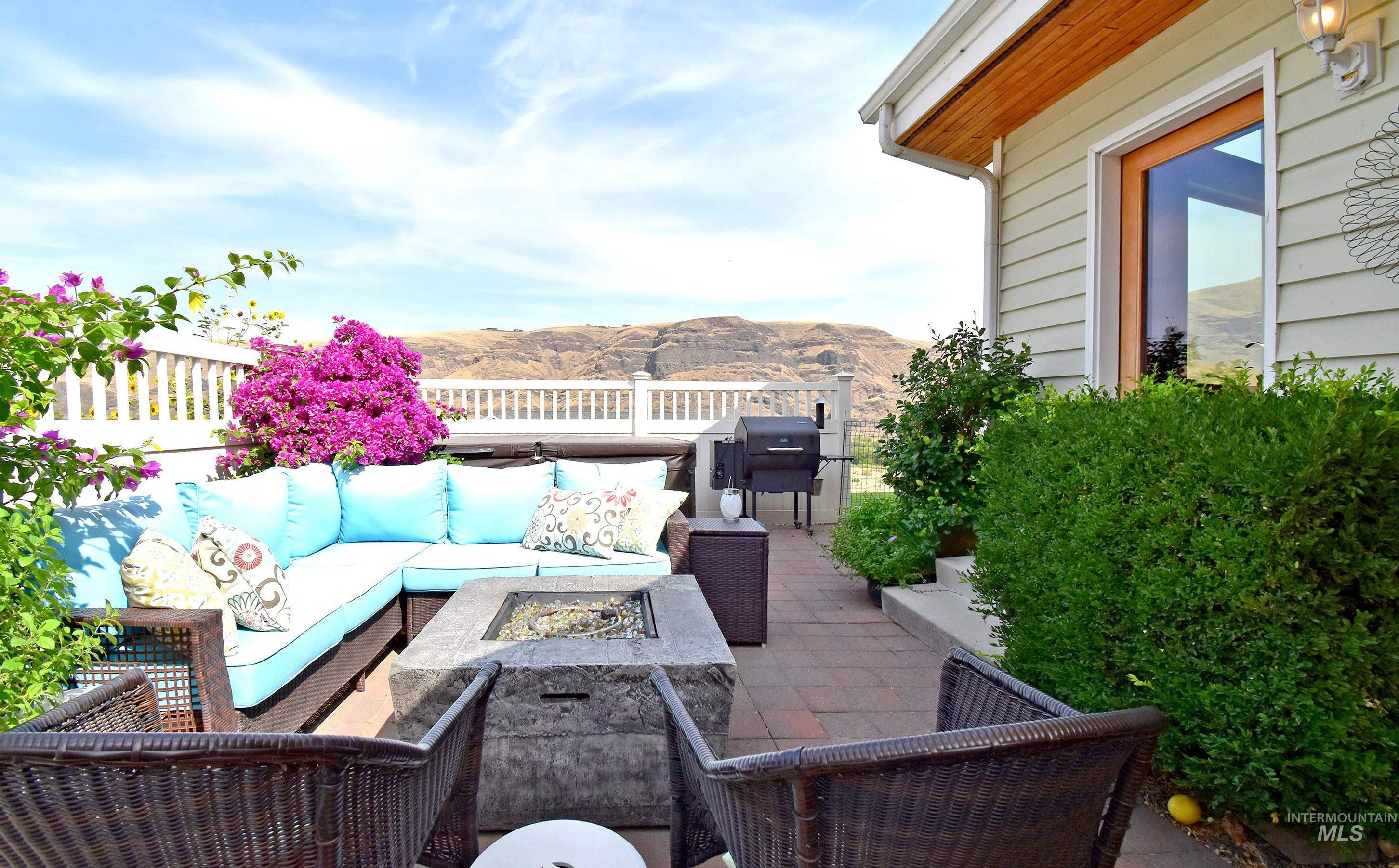 66 Appleford Court, Asotin, Washington 99402, 3 Bedrooms, 3 Bathrooms, Residential For Sale, Price $628,000, 98961048