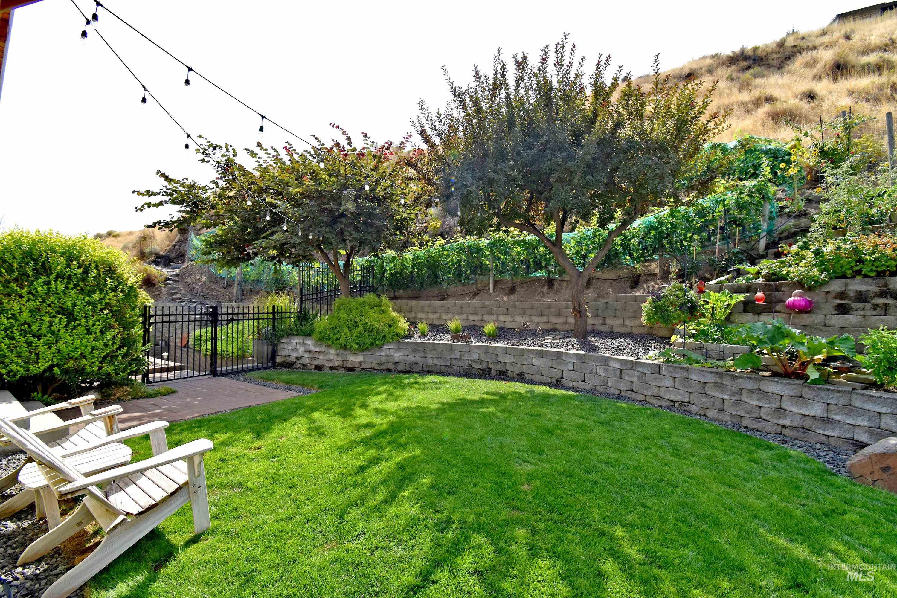 66 Appleford Court, Asotin, Washington 99402, 3 Bedrooms, 3 Bathrooms, Residential For Sale, Price $628,000, 98961048