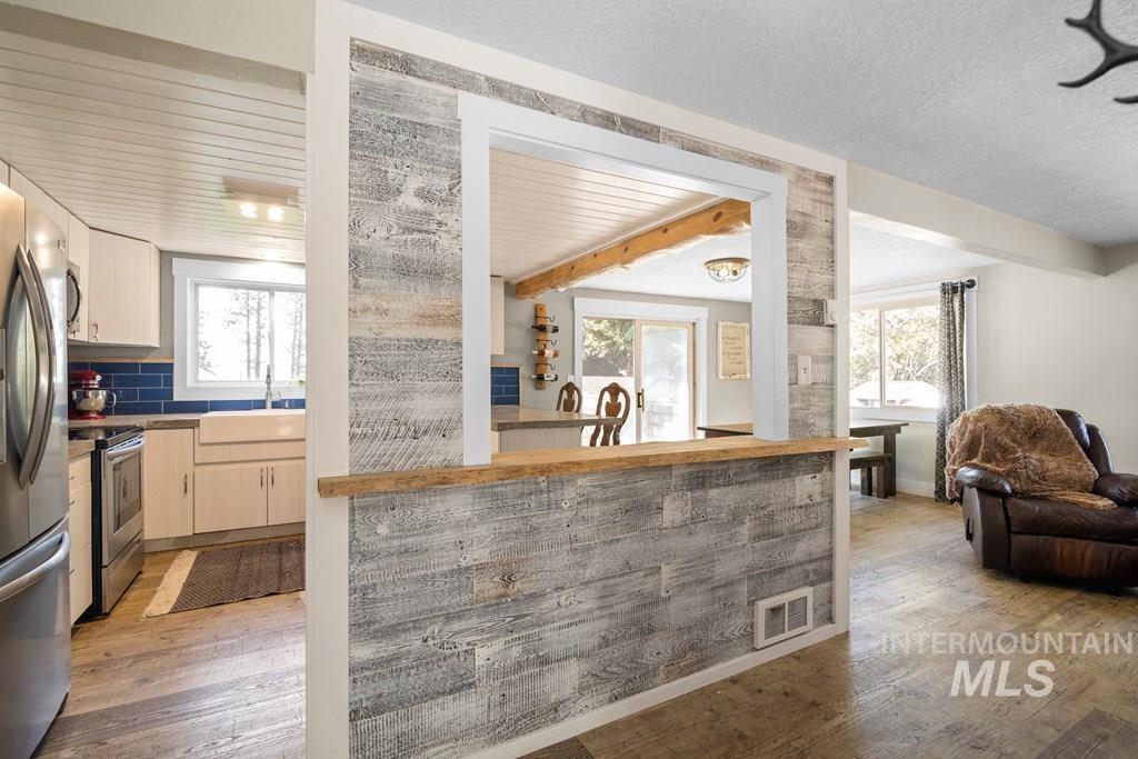 408 Floyde St., McCall, Idaho 83638, 3 Bedrooms, 2 Bathrooms, Residential For Sale, Price $625,000, 98961052