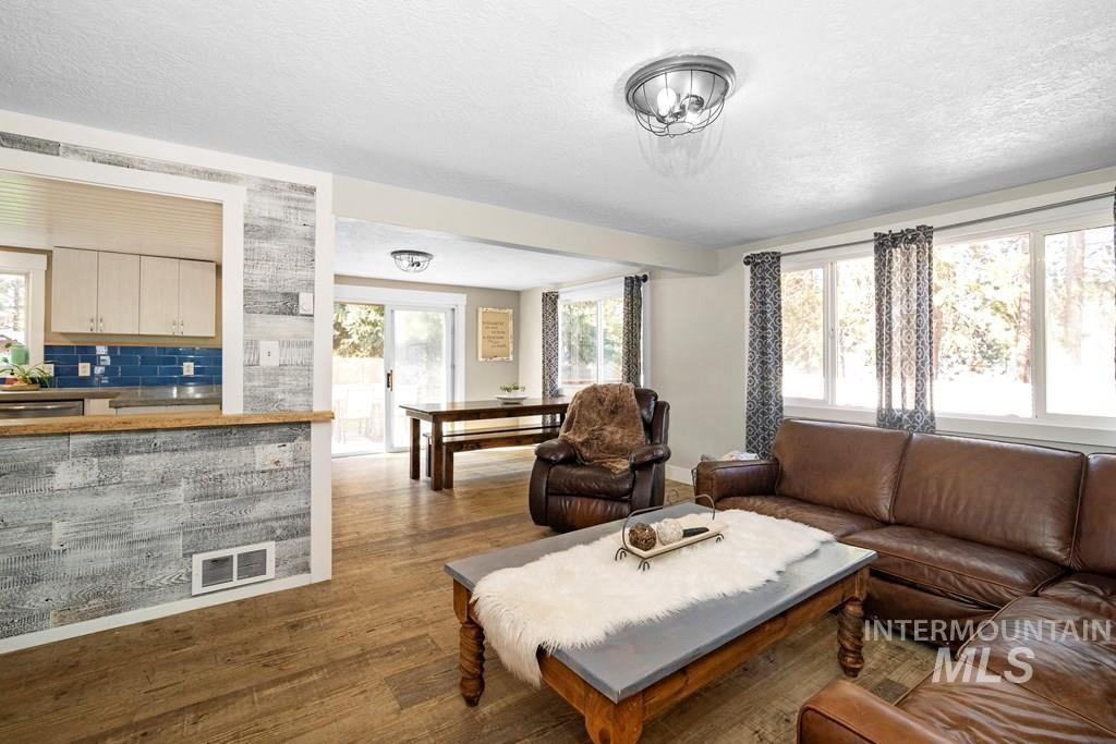 408 Floyde St., McCall, Idaho 83638, 3 Bedrooms, 2 Bathrooms, Residential For Sale, Price $625,000, 98961052