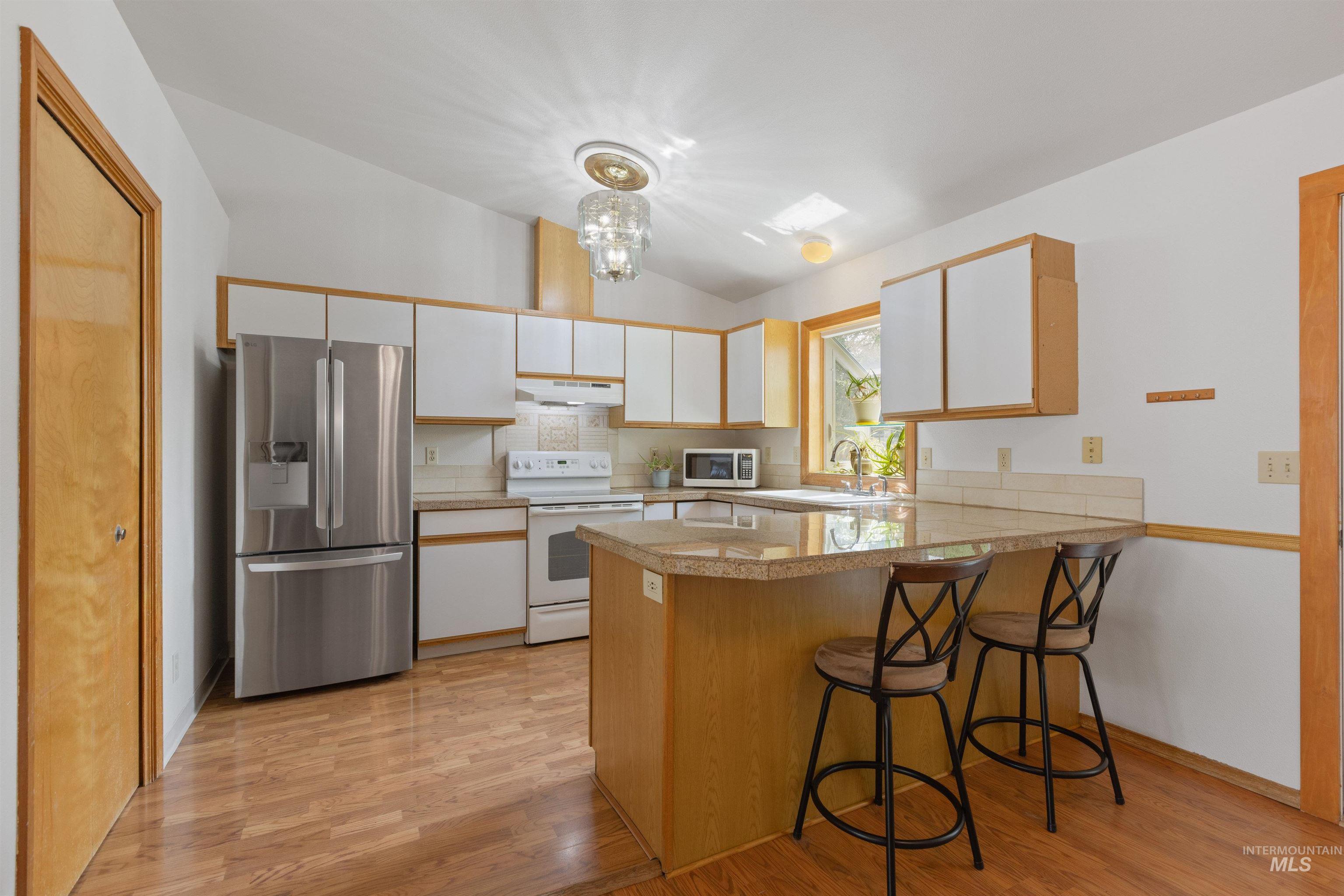 12065 W Mesquite Drive, Boise, Idaho 83713, 3 Bedrooms, 2 Bathrooms, Residential For Sale, Price $400,000, 98961063