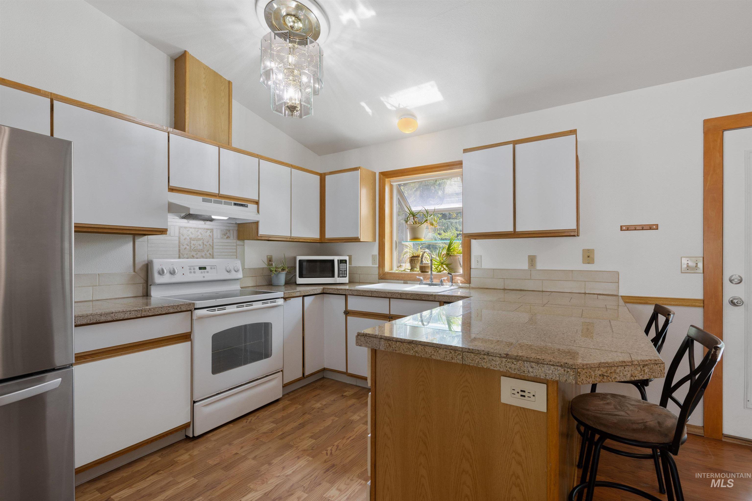 12065 W Mesquite Drive, Boise, Idaho 83713, 3 Bedrooms, 2 Bathrooms, Residential For Sale, Price $400,000, 98961063