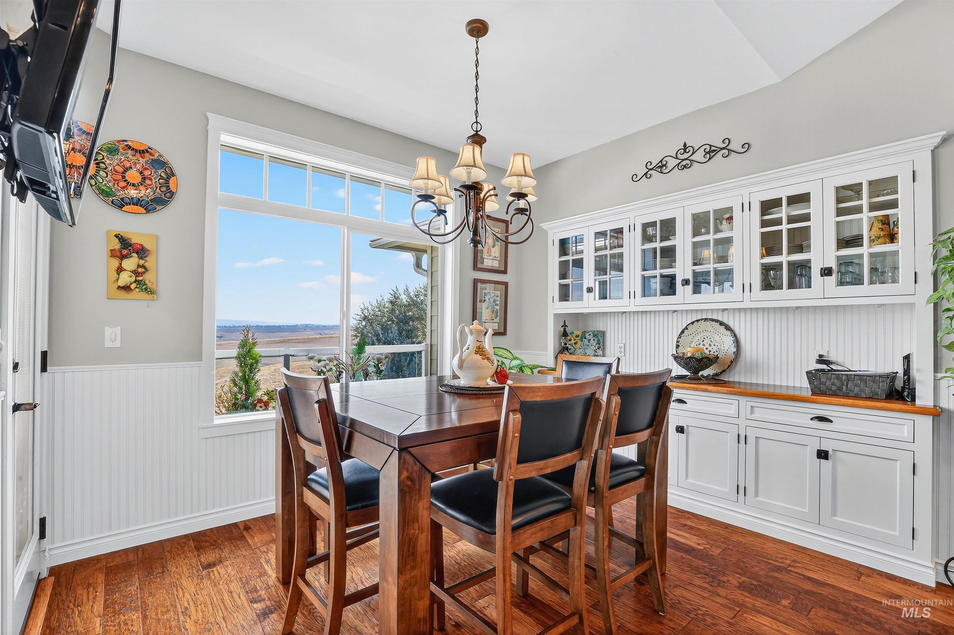 929 Cypress Street, Lewiston, Idaho 83501, 5 Bedrooms, 3 Bathrooms, Residential For Sale, Price $749,900, 98961077