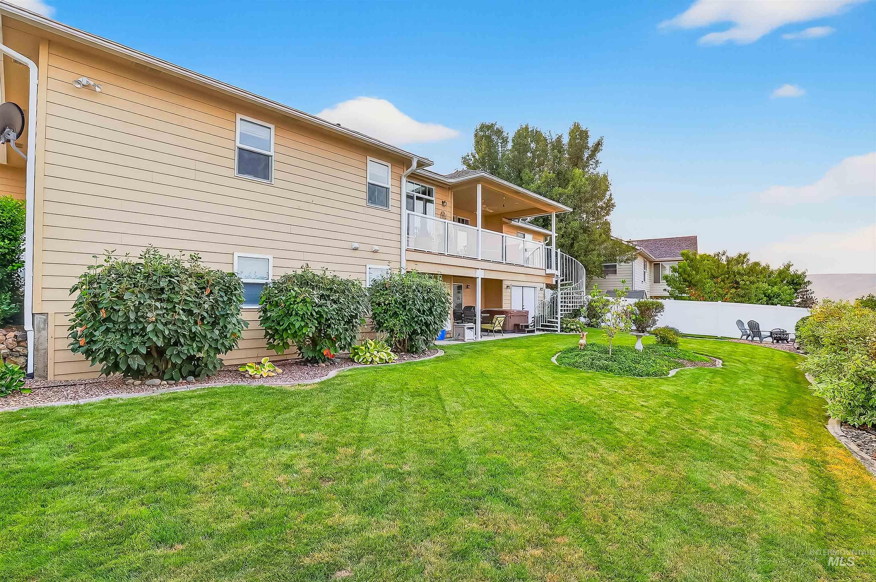 929 Cypress Street, Lewiston, Idaho 83501, 5 Bedrooms, 3 Bathrooms, Residential For Sale, Price $749,900, 98961077