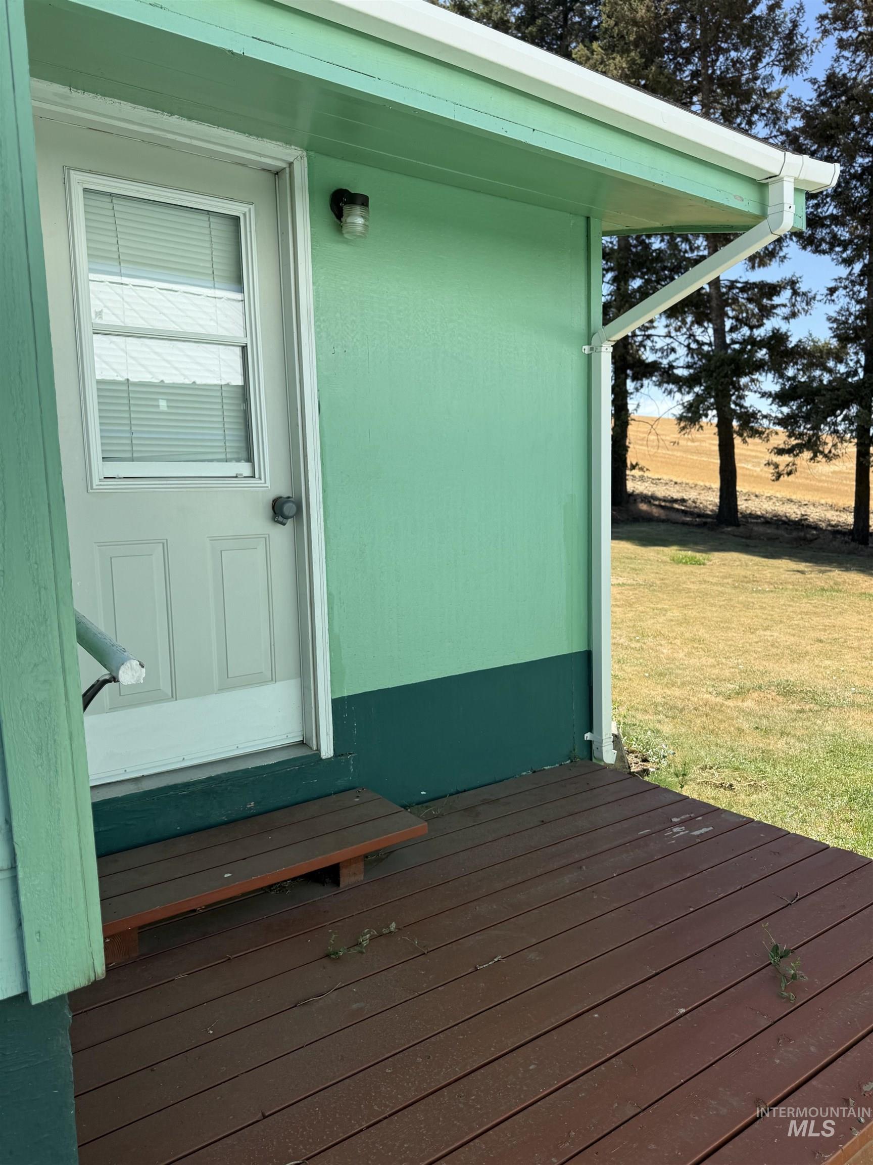 Deck with a yard