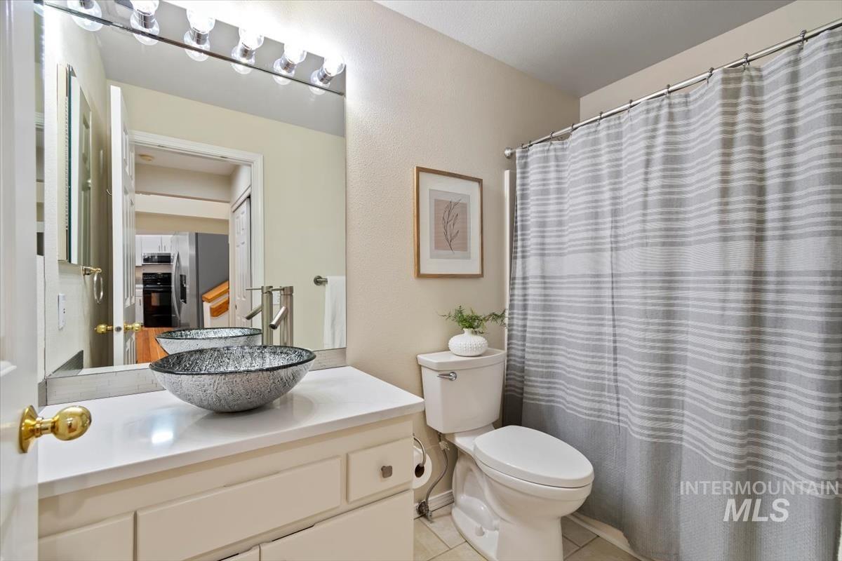 996 E Riverpark Ln, Boise, Idaho 83706, 2 Bedrooms, 2 Bathrooms, Residential For Sale, Price $539,900, 98961105