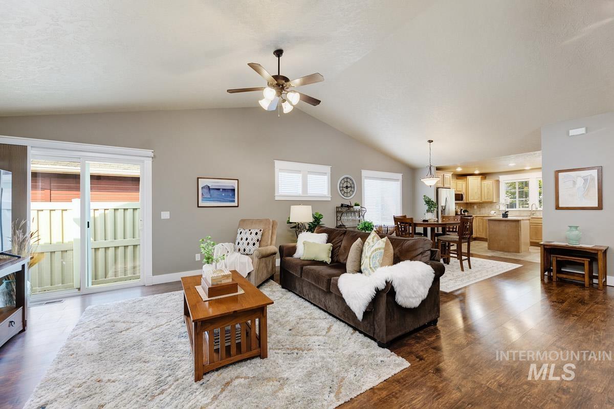 11451 W Tempe, Star, Idaho 83669, 3 Bedrooms, 2 Bathrooms, Residential For Sale, Price $395,000, 98961106