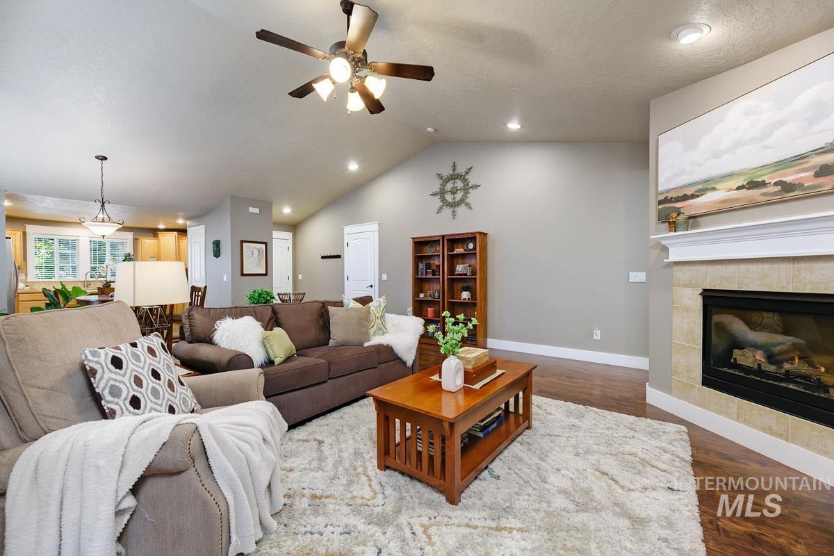 11451 W Tempe, Star, Idaho 83669, 3 Bedrooms, 2 Bathrooms, Residential For Sale, Price $395,000, 98961106