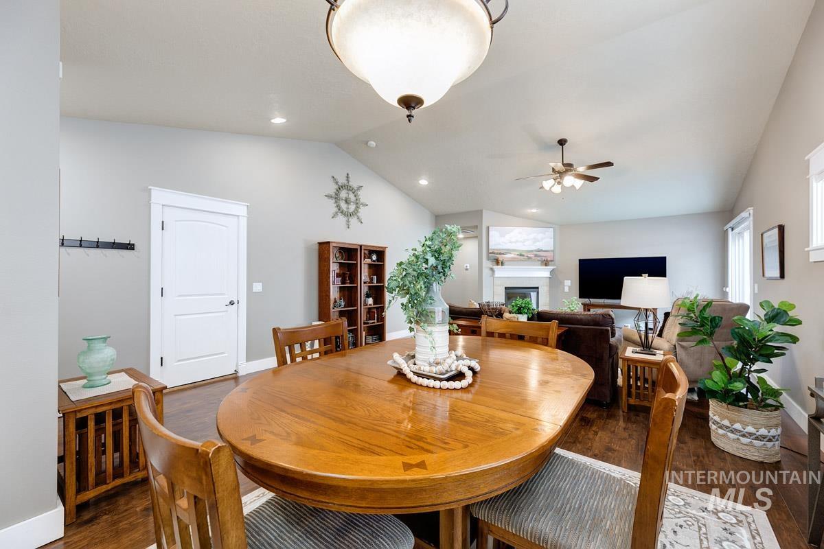 11451 W Tempe, Star, Idaho 83669, 3 Bedrooms, 2 Bathrooms, Residential For Sale, Price $395,000, 98961106