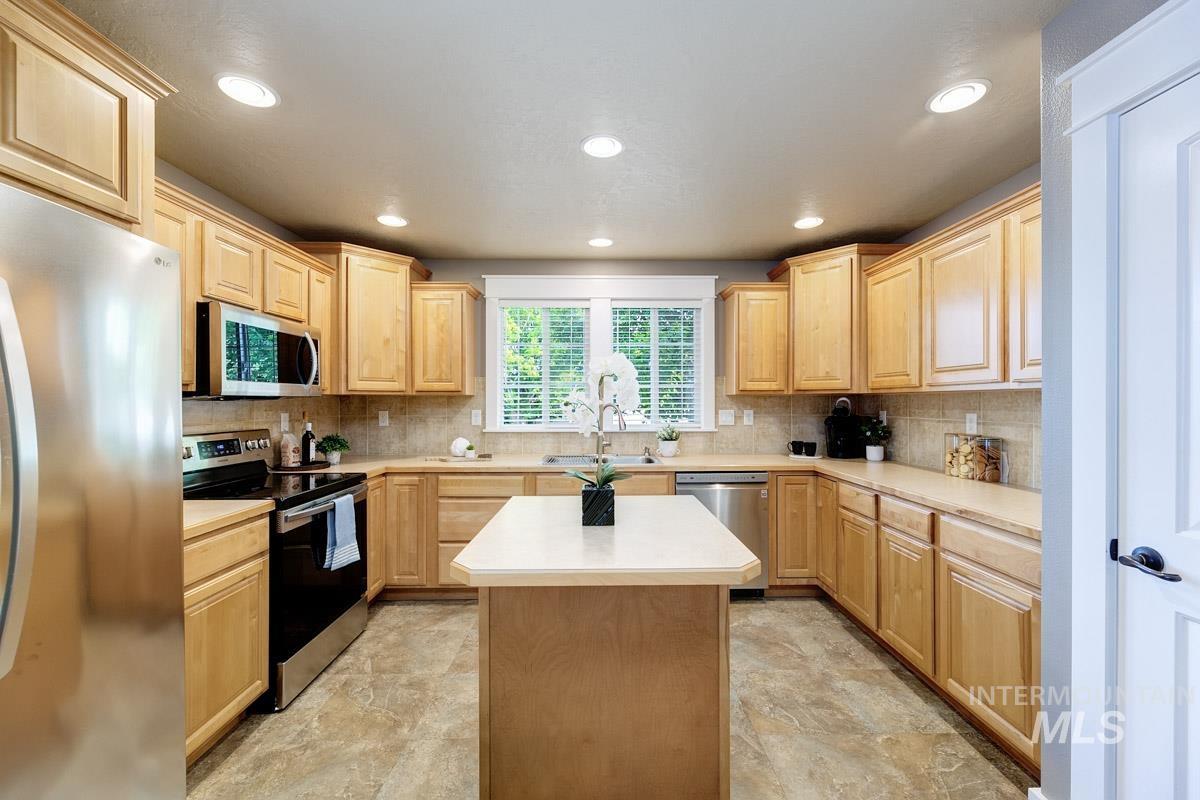 11451 W Tempe, Star, Idaho 83669, 3 Bedrooms, 2 Bathrooms, Residential For Sale, Price $395,000, 98961106
