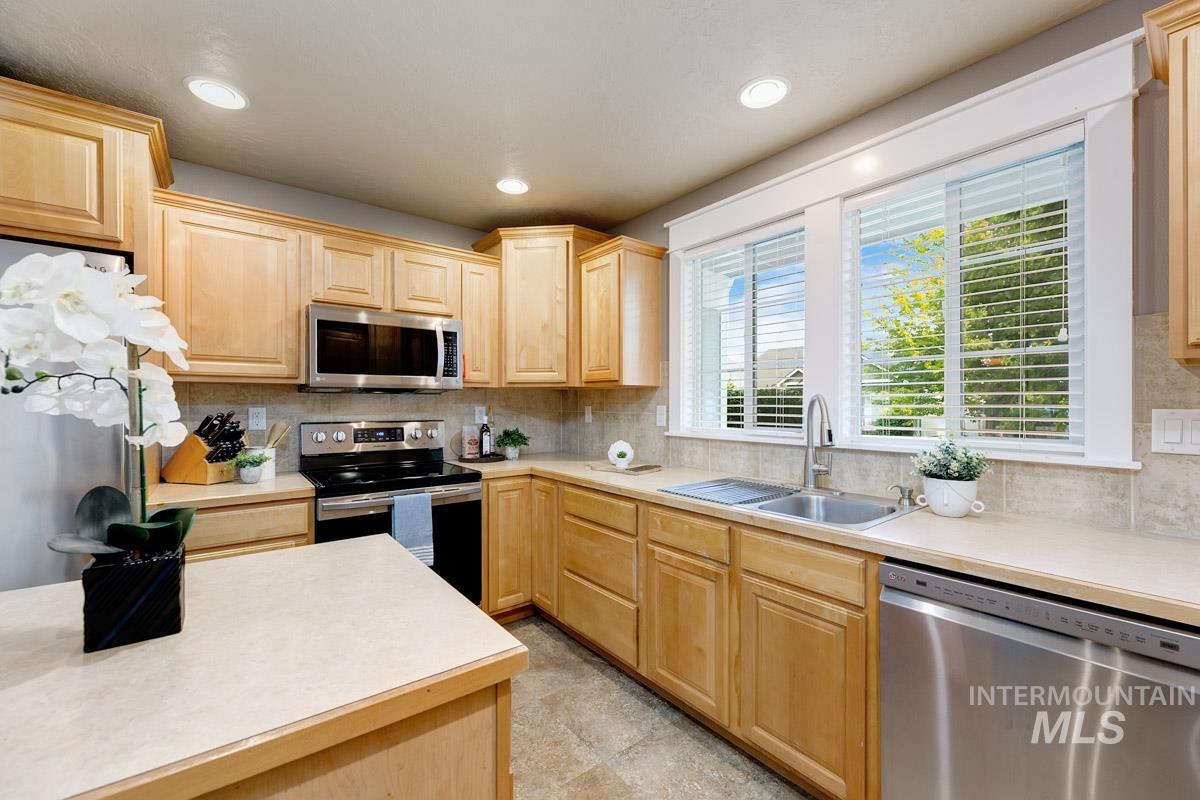 11451 W Tempe, Star, Idaho 83669, 3 Bedrooms, 2 Bathrooms, Residential For Sale, Price $395,000, 98961106