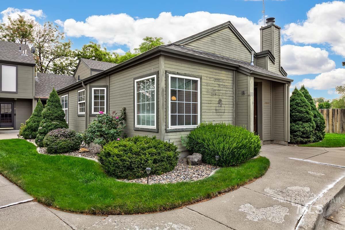 1995 E 8th N, Mountain Home, Idaho 83647, 2 Bedrooms, 2 Bathrooms, Residential For Sale, Price $240,000, 98961107