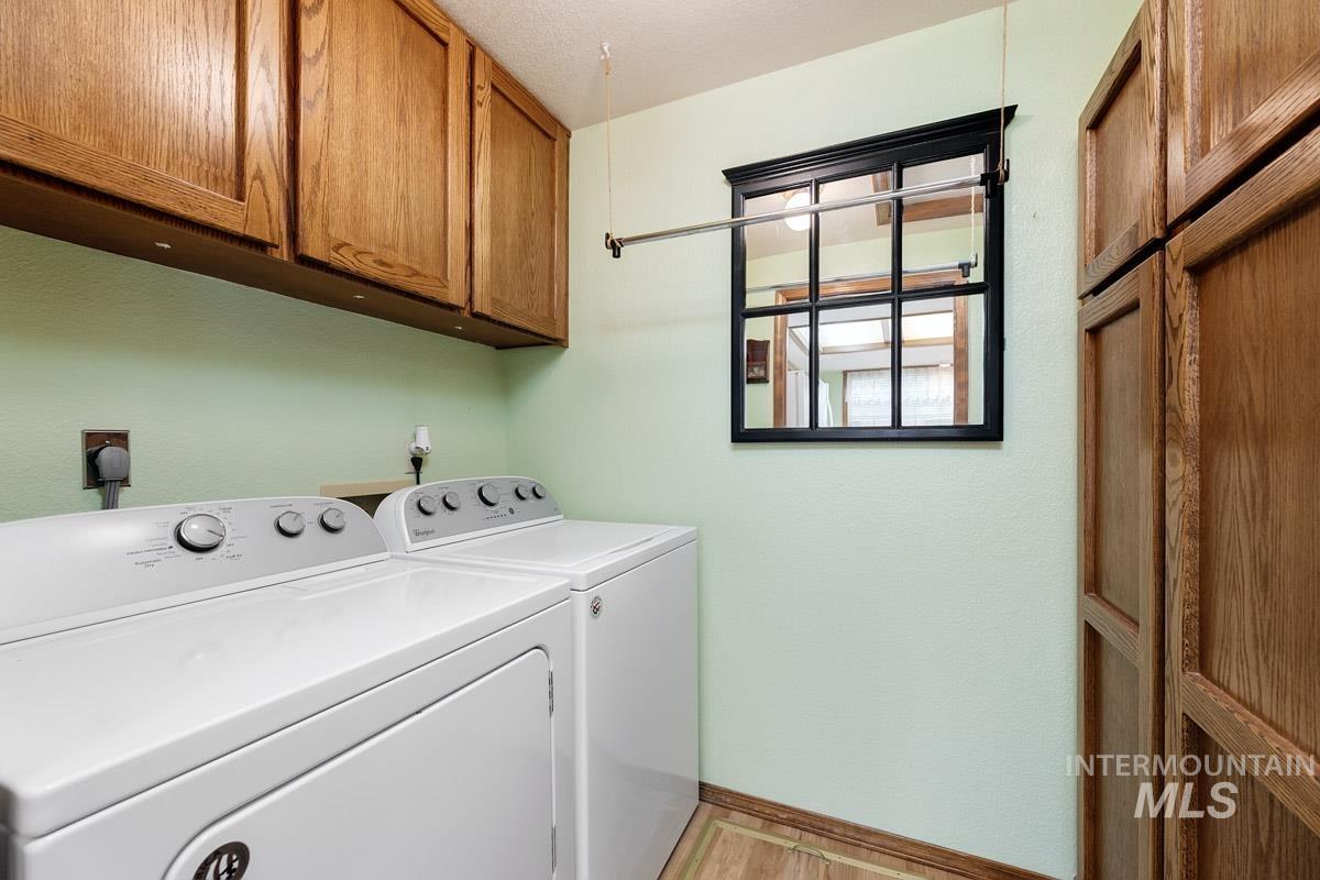 1995 E 8th N, Mountain Home, Idaho 83647, 2 Bedrooms, 2 Bathrooms, Residential For Sale, Price $240,000, 98961107