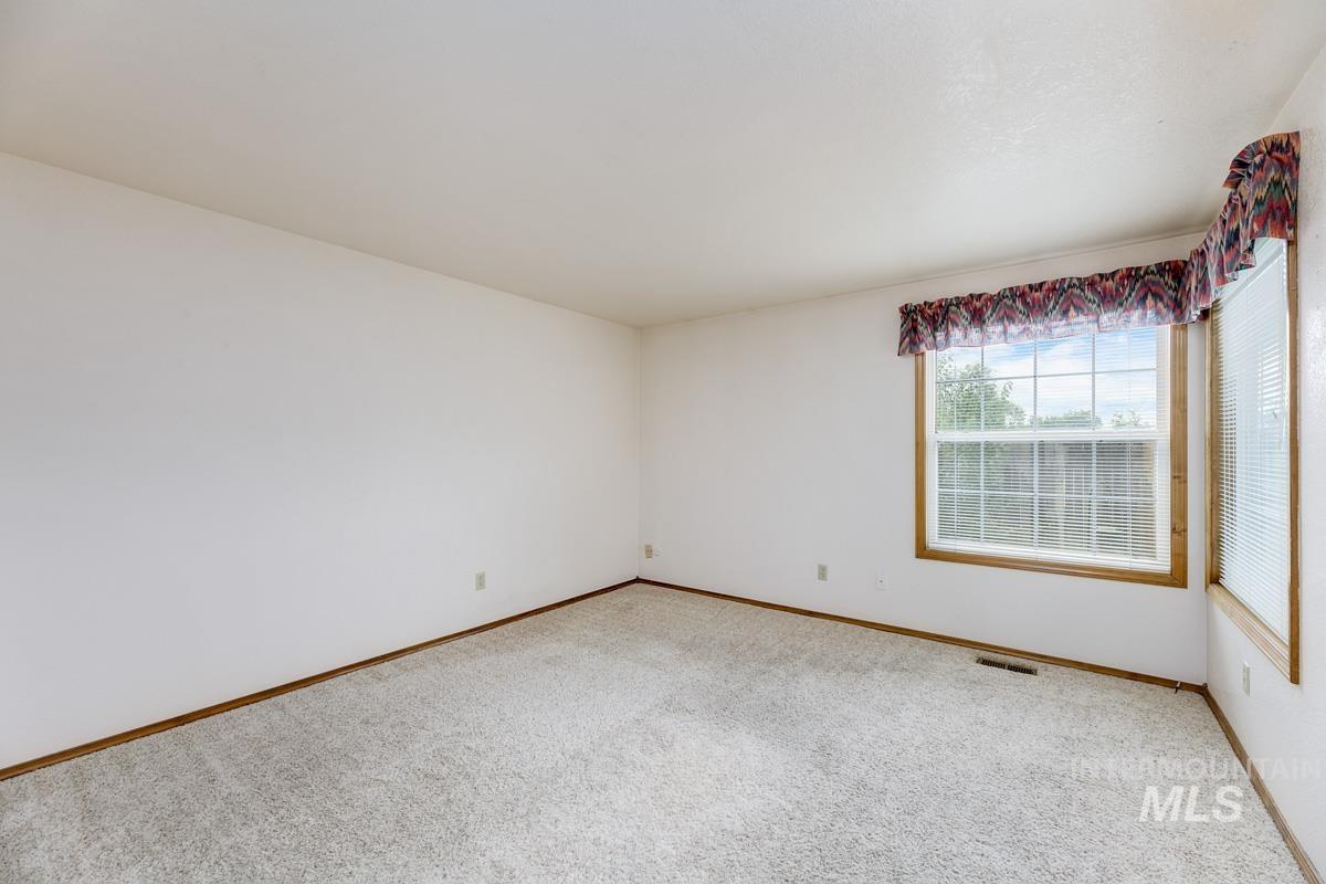 1995 E 8th N, Mountain Home, Idaho 83647, 2 Bedrooms, 2 Bathrooms, Residential For Sale, Price $240,000, 98961107