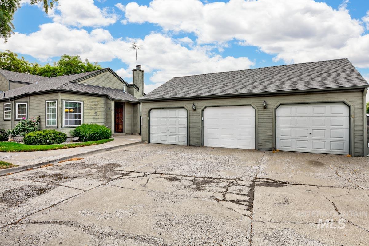 1995 E 8th N, Mountain Home, Idaho 83647, 2 Bedrooms, 2 Bathrooms, Residential For Sale, Price $240,000, 98961107