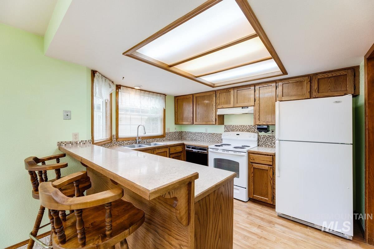 1995 E 8th N, Mountain Home, Idaho 83647, 2 Bedrooms, 2 Bathrooms, Residential For Sale, Price $240,000, 98961107