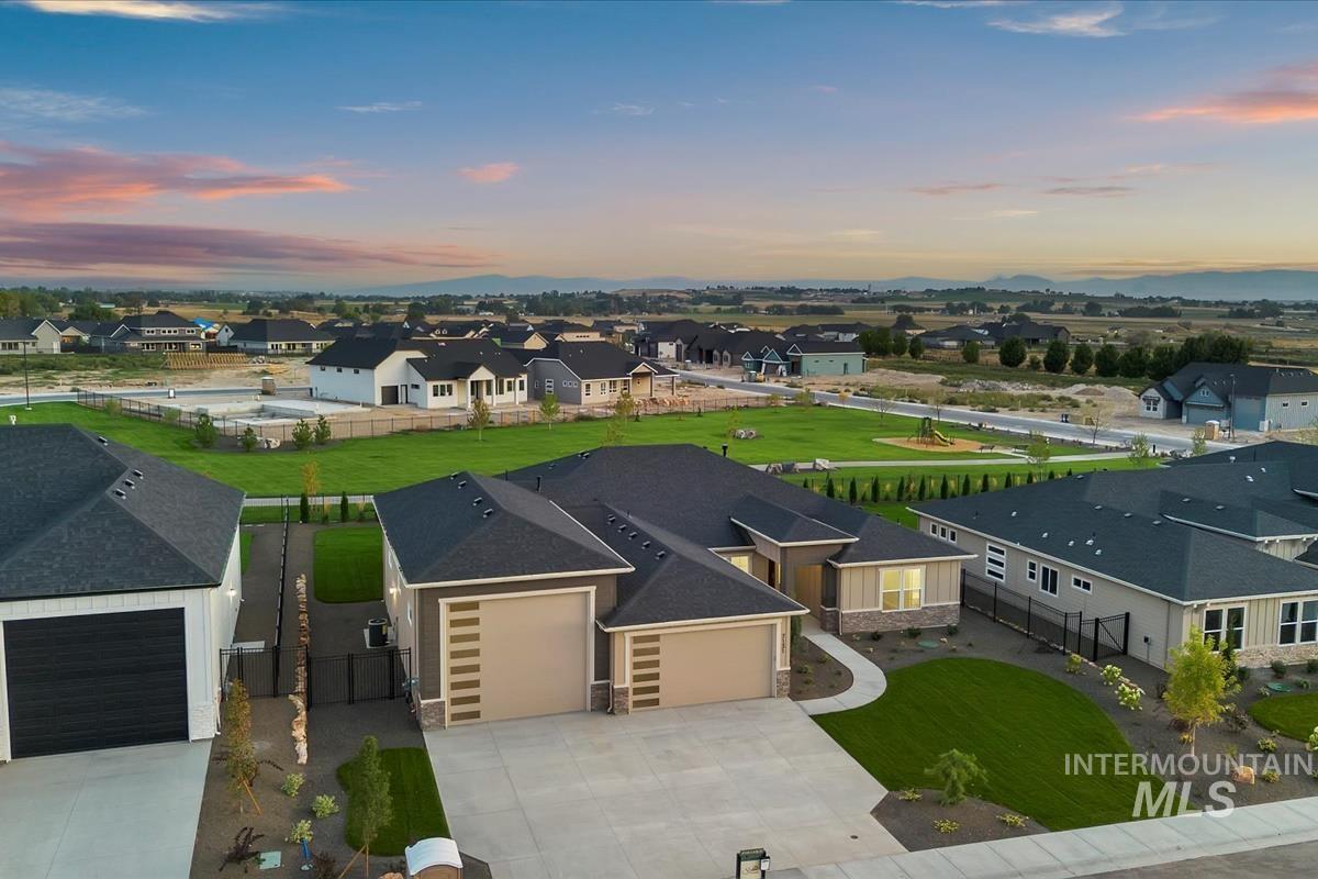 7131 E Chicken Hawk Loop, Nampa, Idaho 83686, 3 Bedrooms, 3.5 Bathrooms, Residential For Sale, Price $999,900, 98961108