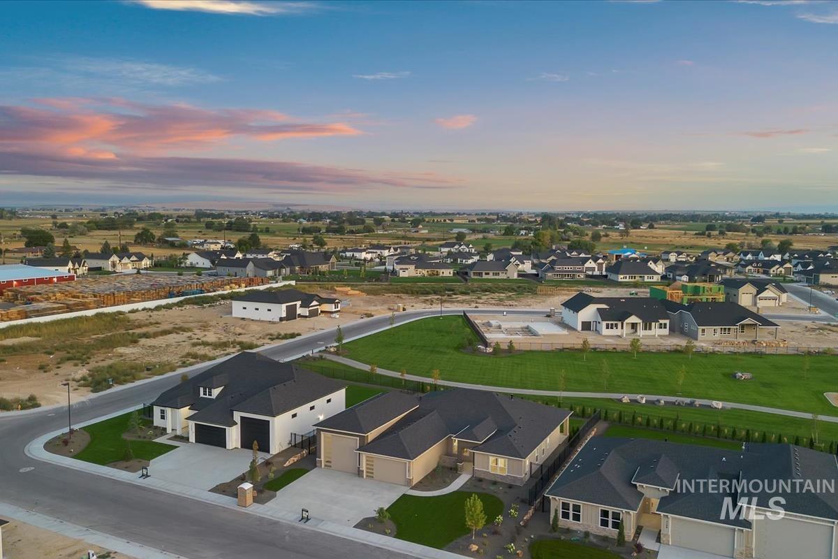 7131 E Chicken Hawk Loop, Nampa, Idaho 83686, 3 Bedrooms, 3.5 Bathrooms, Residential For Sale, Price $999,900, 98961108