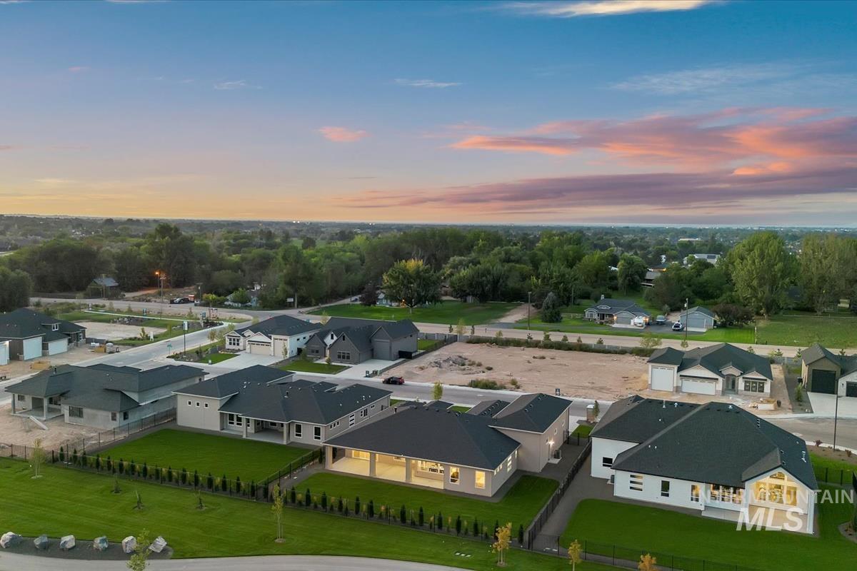 7131 E Chicken Hawk Loop, Nampa, Idaho 83686, 3 Bedrooms, 3.5 Bathrooms, Residential For Sale, Price $999,900, 98961108