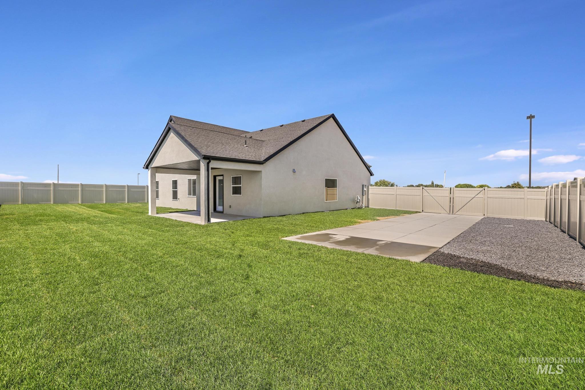 2233 Kooskia Loop, Twin Falls, Idaho 83301-5994, 4 Bedrooms, 3 Bathrooms, Residential For Sale, Price $595,000, 98961110