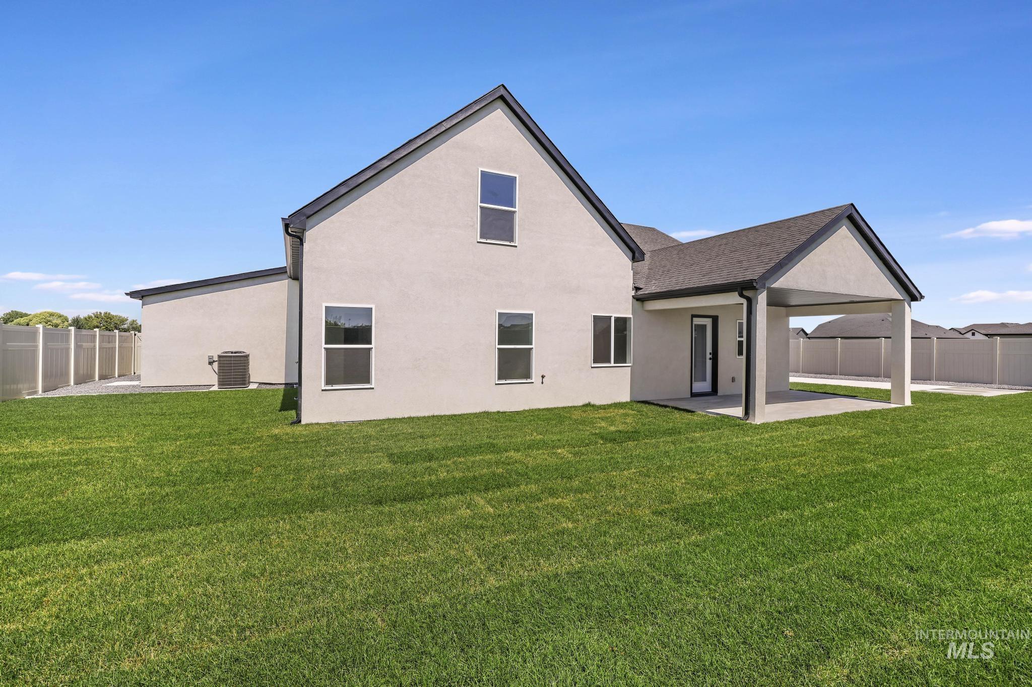 2233 Kooskia Loop, Twin Falls, Idaho 83301-5994, 4 Bedrooms, 3 Bathrooms, Residential For Sale, Price $595,000, 98961110
