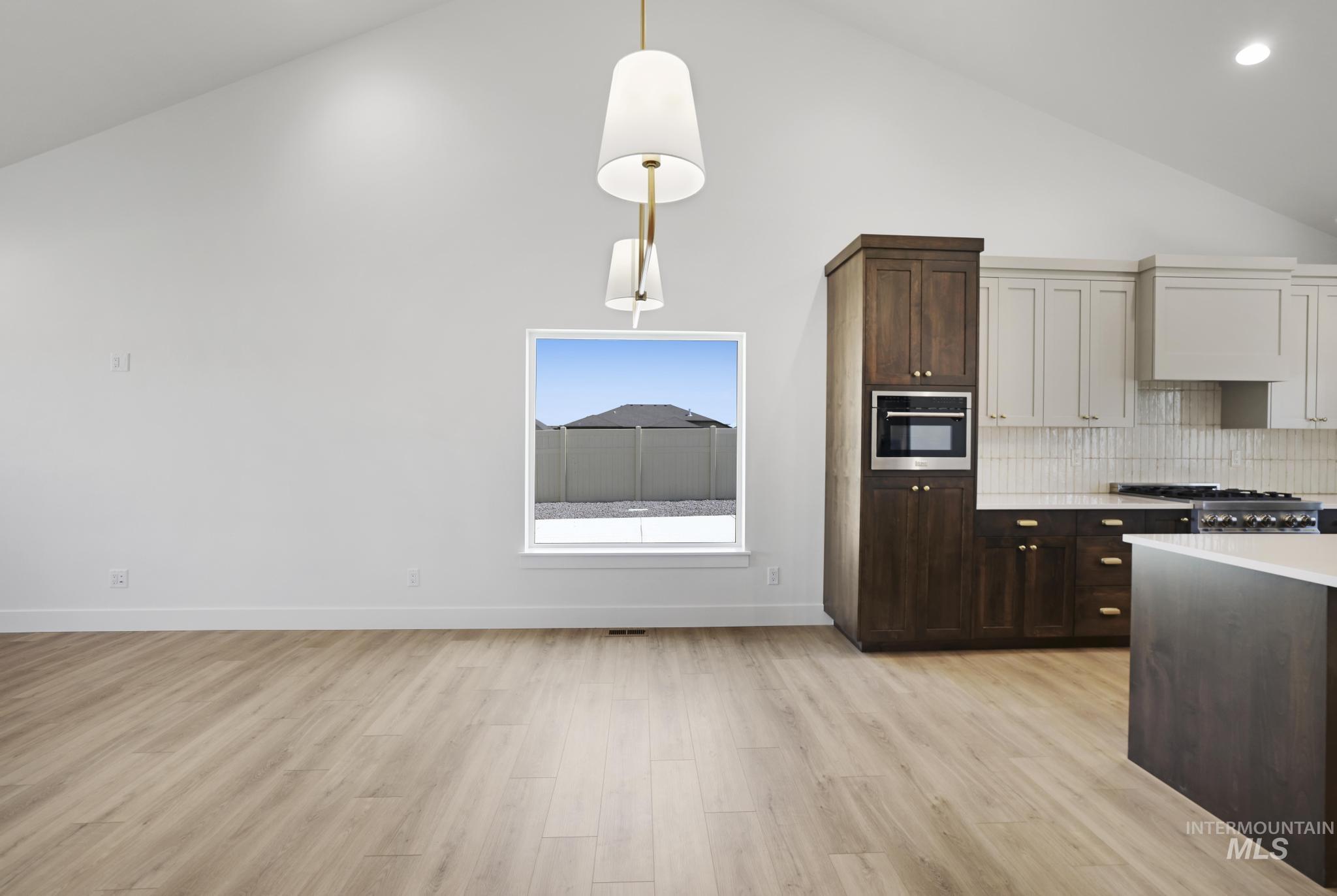 2233 Kooskia Loop, Twin Falls, Idaho 83301-5994, 4 Bedrooms, 3 Bathrooms, Residential For Sale, Price $595,000, 98961110