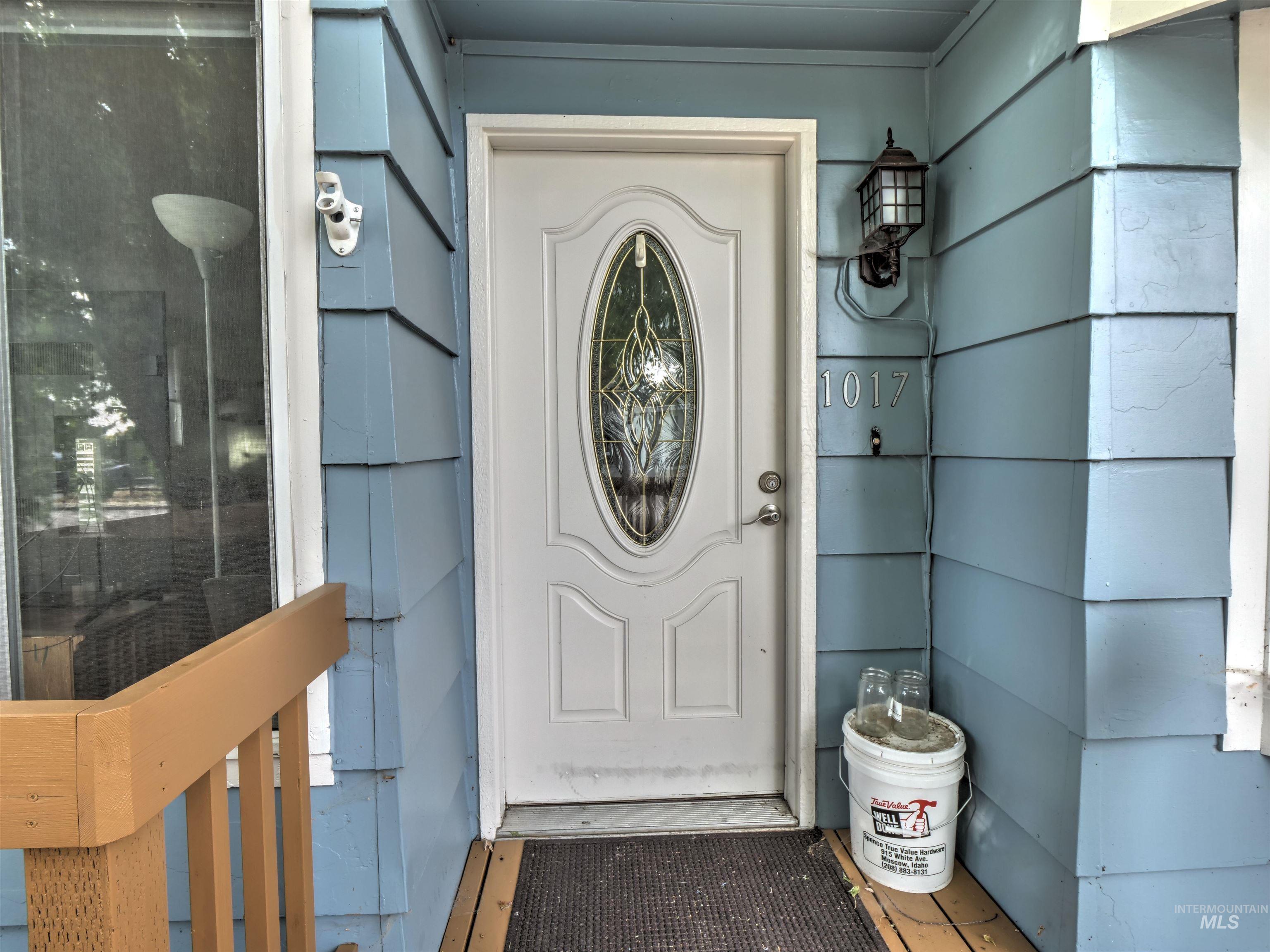 Entrance to property