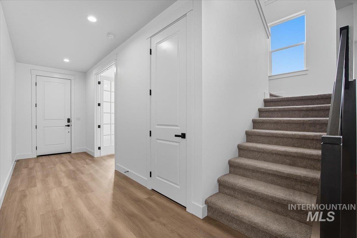 6080 N Senita Hills Ave, Meridian, Idaho 83646, 4 Bedrooms, 2.5 Bathrooms, Residential For Sale, Price $639,990, 98961142