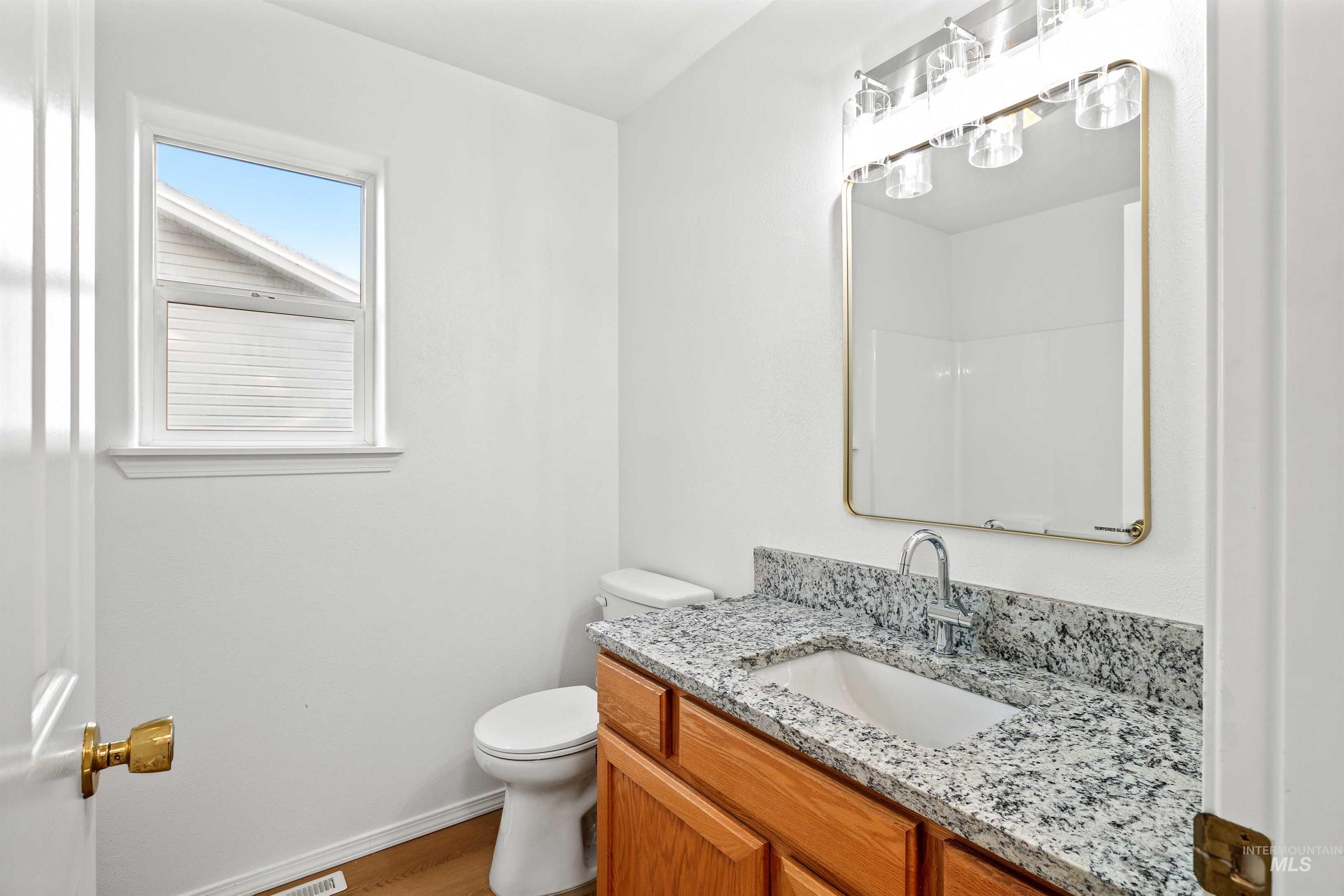 1428 Saddler St, Twin Falls, Idaho 83301-2007, 3 Bedrooms, 2 Bathrooms, Residential For Sale, Price $345,000, 98961162