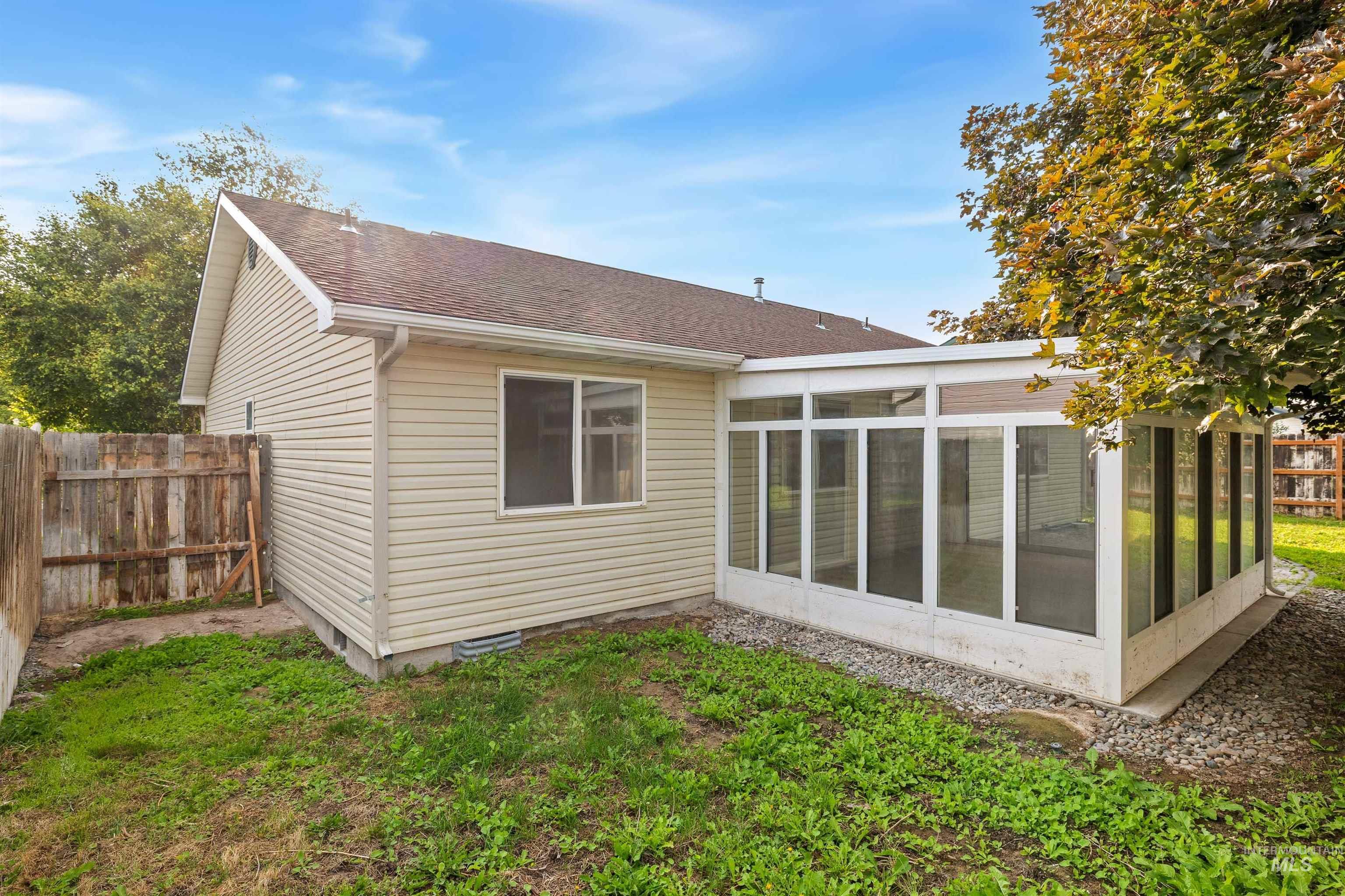 1428 Saddler St, Twin Falls, Idaho 83301-2007, 3 Bedrooms, 2 Bathrooms, Residential For Sale, Price $345,000, 98961162