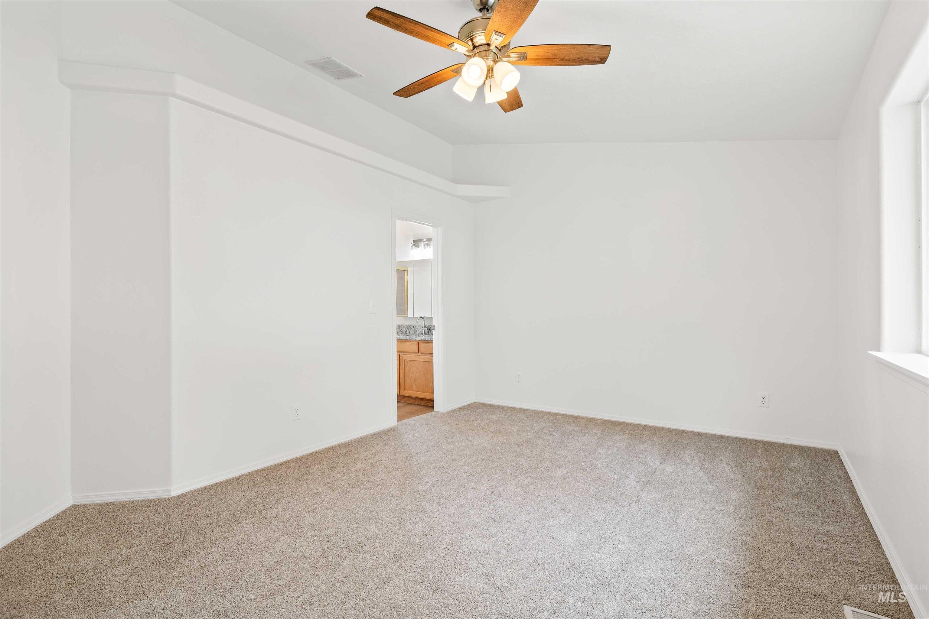 1428 Saddler St, Twin Falls, Idaho 83301-2007, 3 Bedrooms, 2 Bathrooms, Residential For Sale, Price $345,000, 98961162