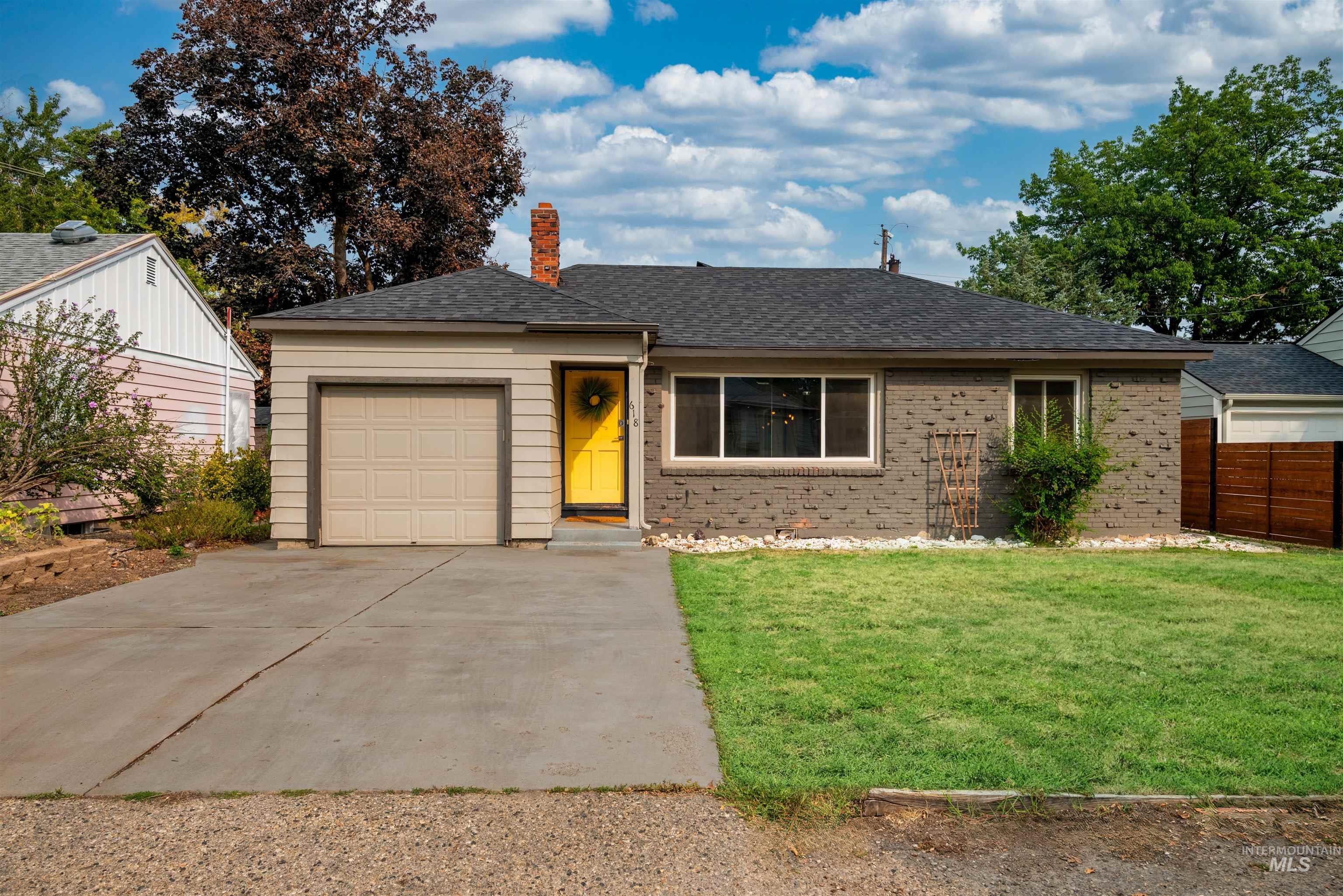 618 S Pearl St, Boise, Idaho 83705, 3 Bedrooms, 2 Bathrooms, Residential For Sale, Price $444,900, 98961176